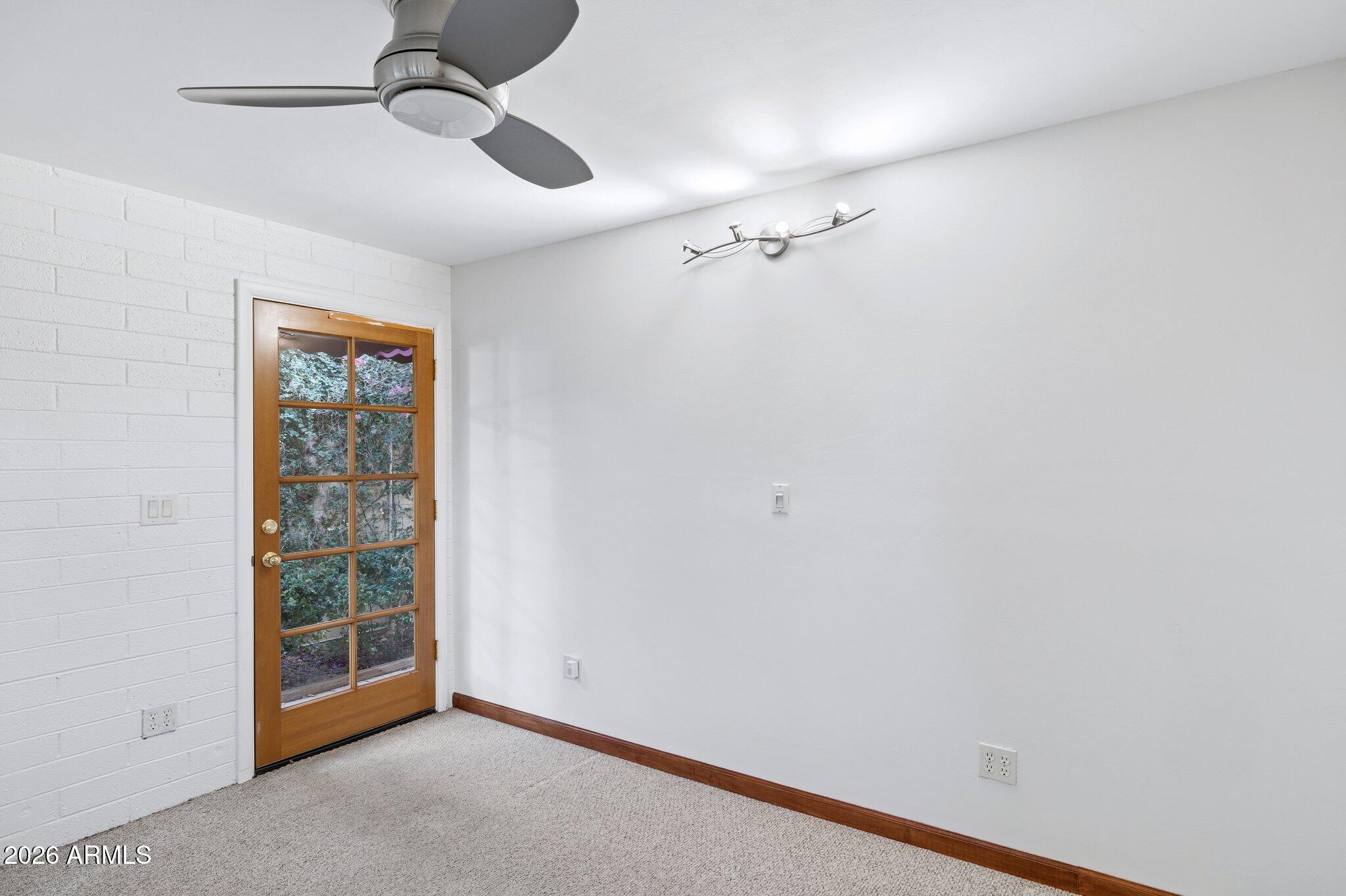 2038 E SOLANO Drive