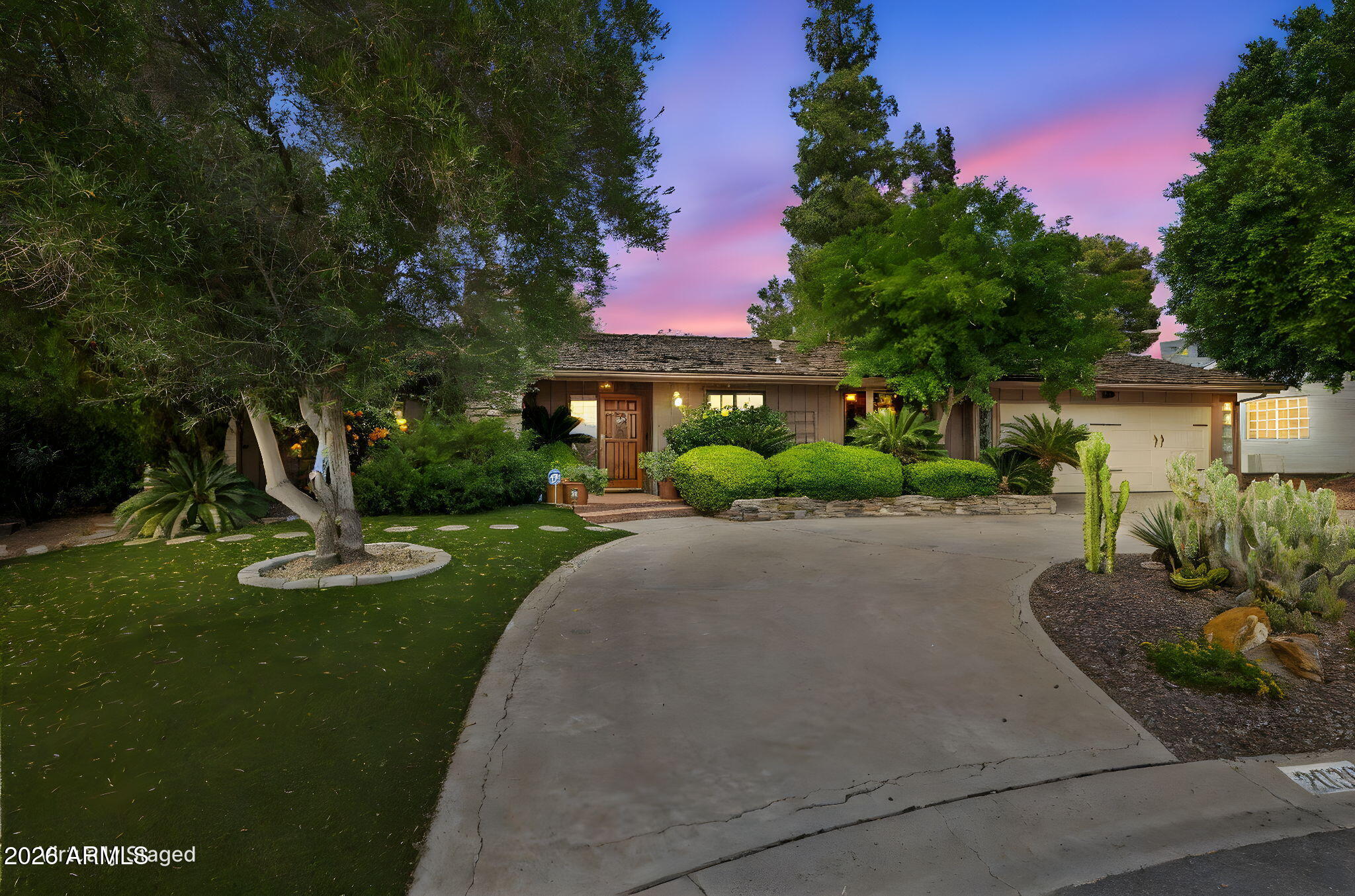 2038 E SOLANO Drive