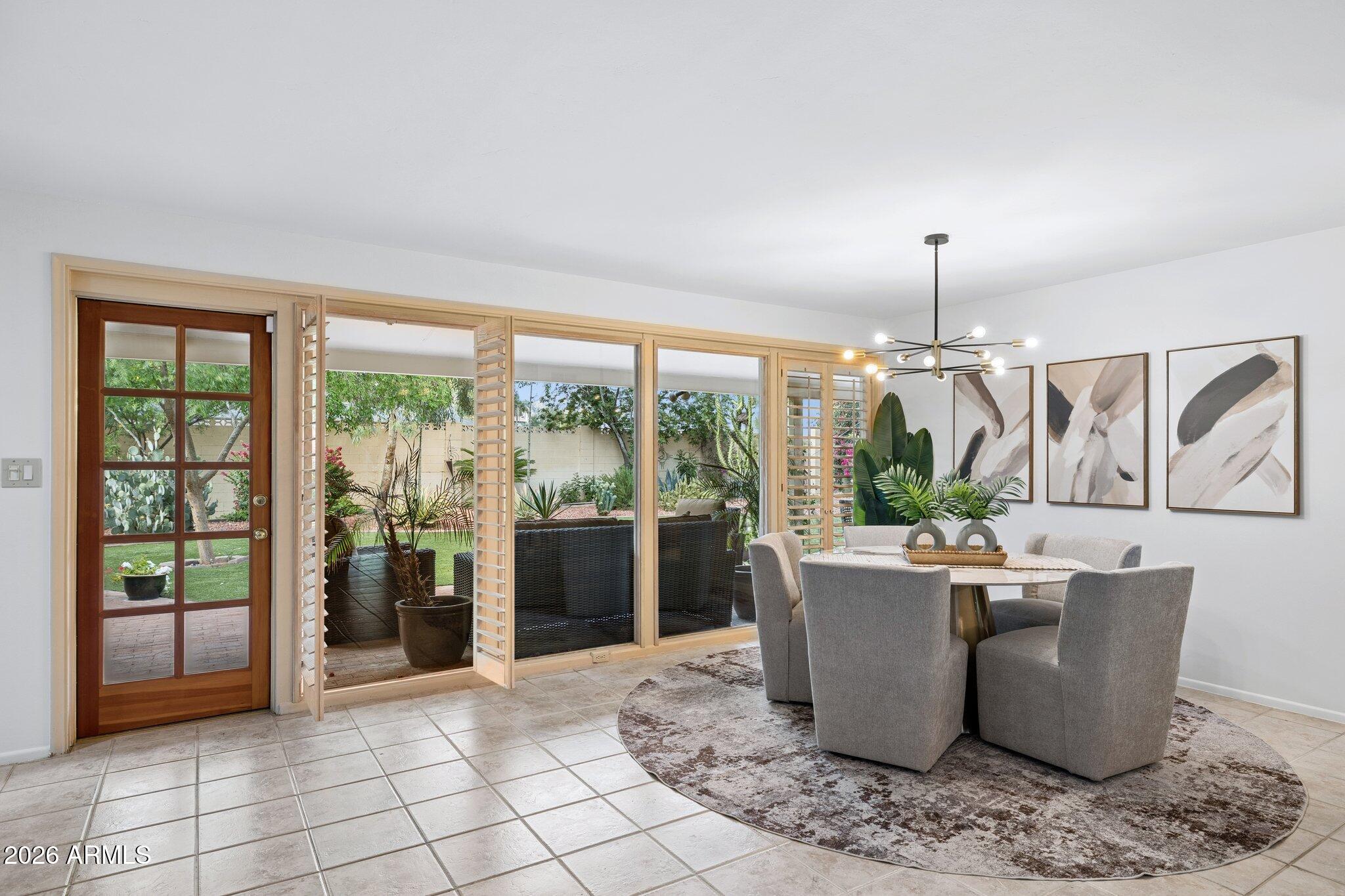 2038 E SOLANO Drive
