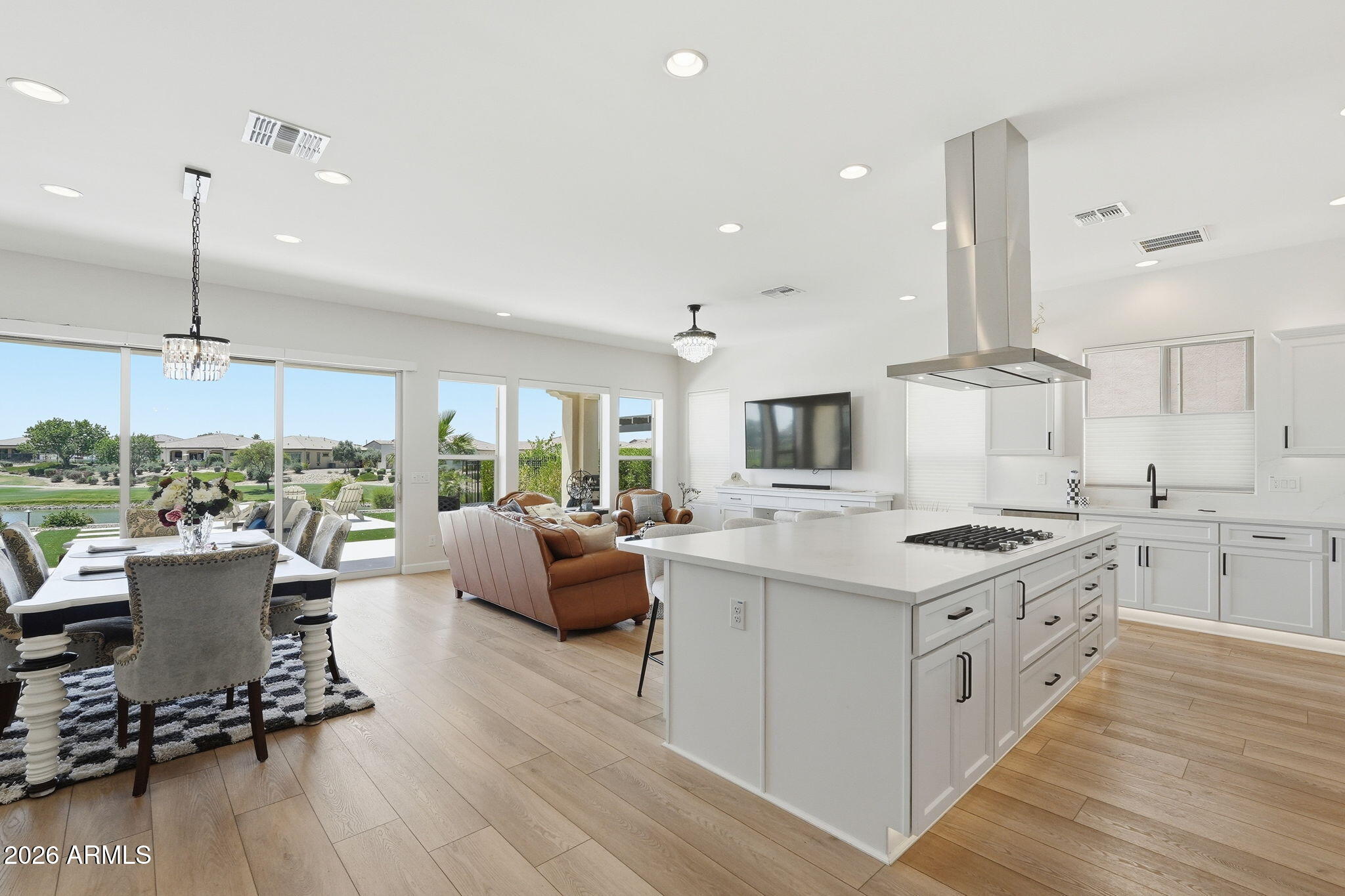 261 E Bracciano Avenue