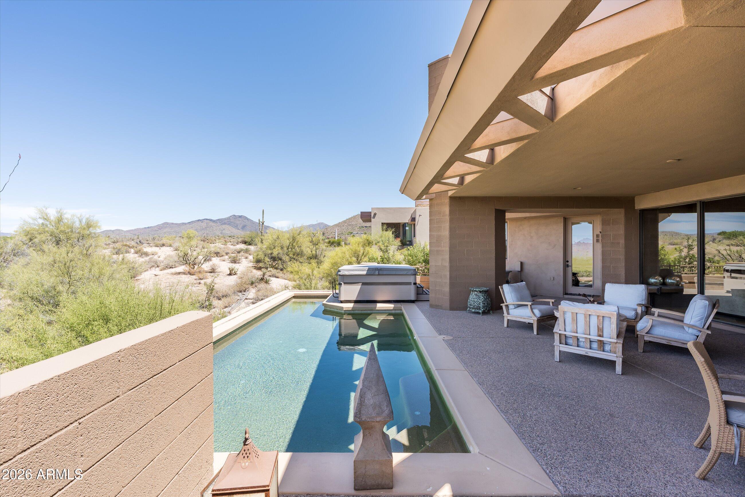 9216 E SKY LINE Drive