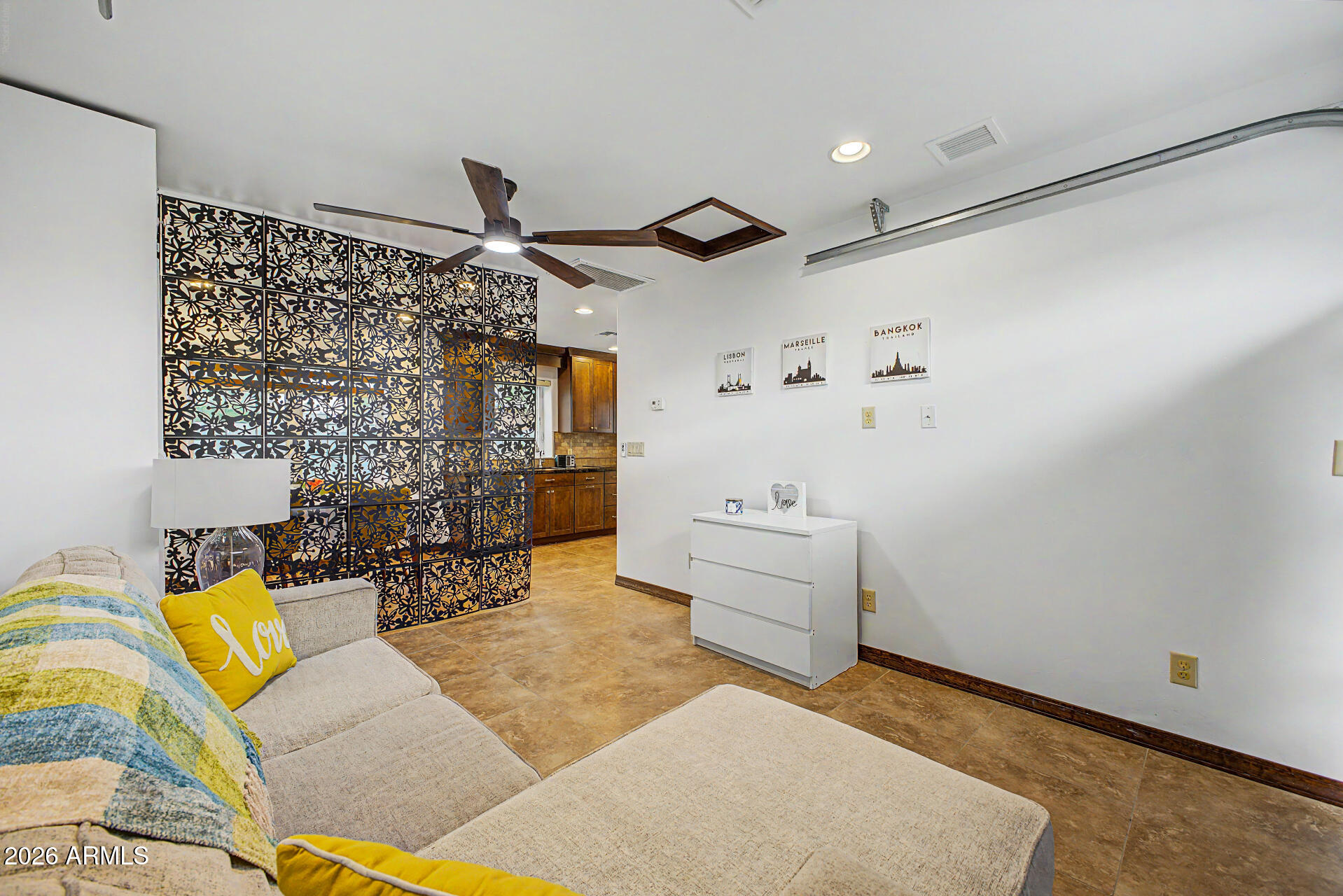 174 W ELM Street