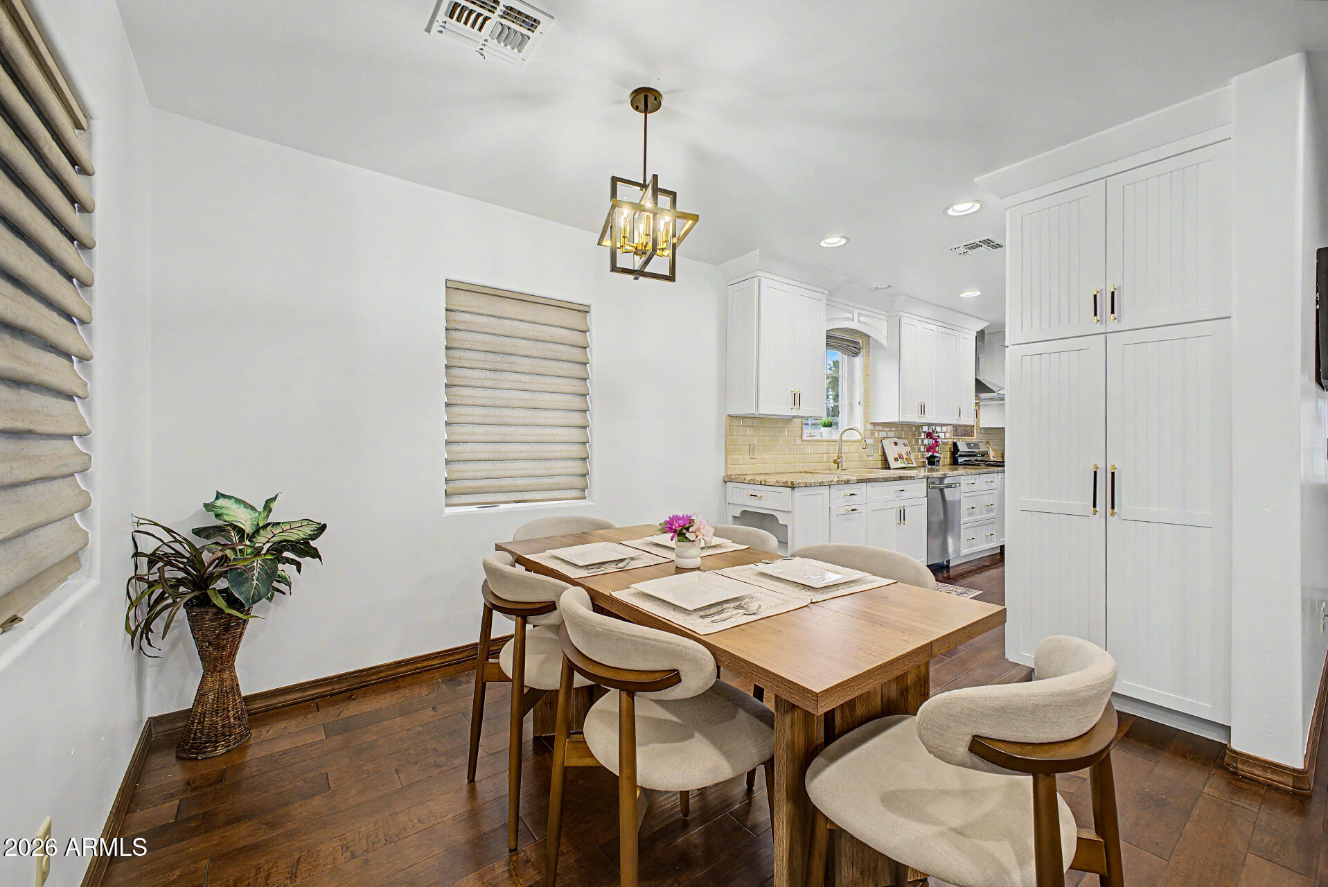 174 W ELM Street