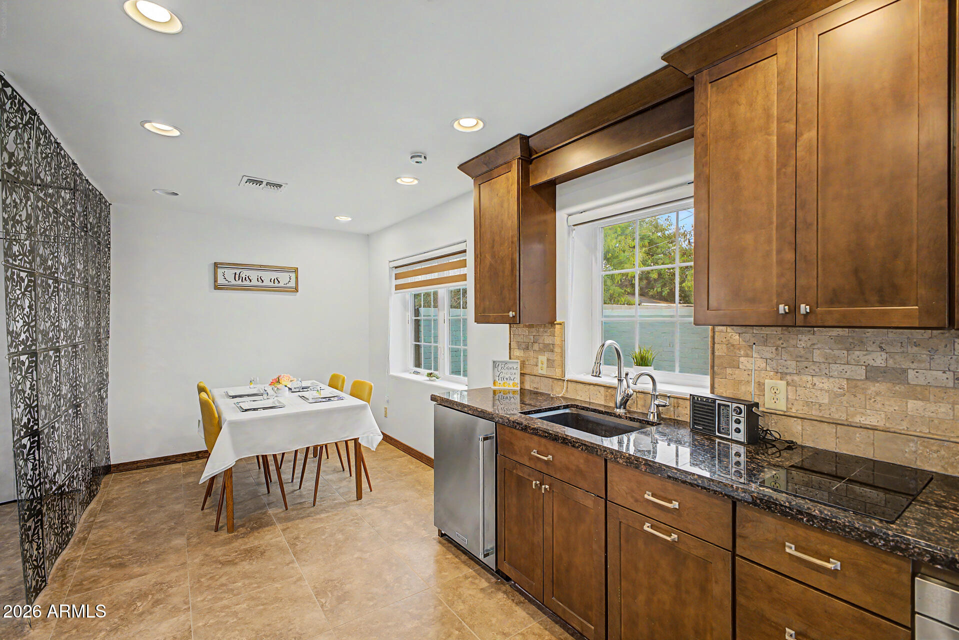 174 W ELM Street