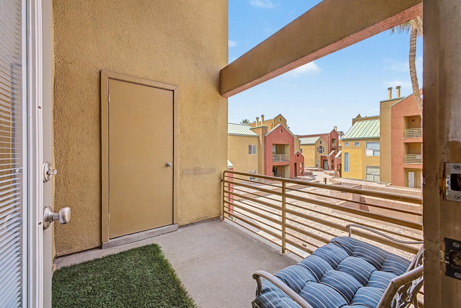 154 W 5th 222