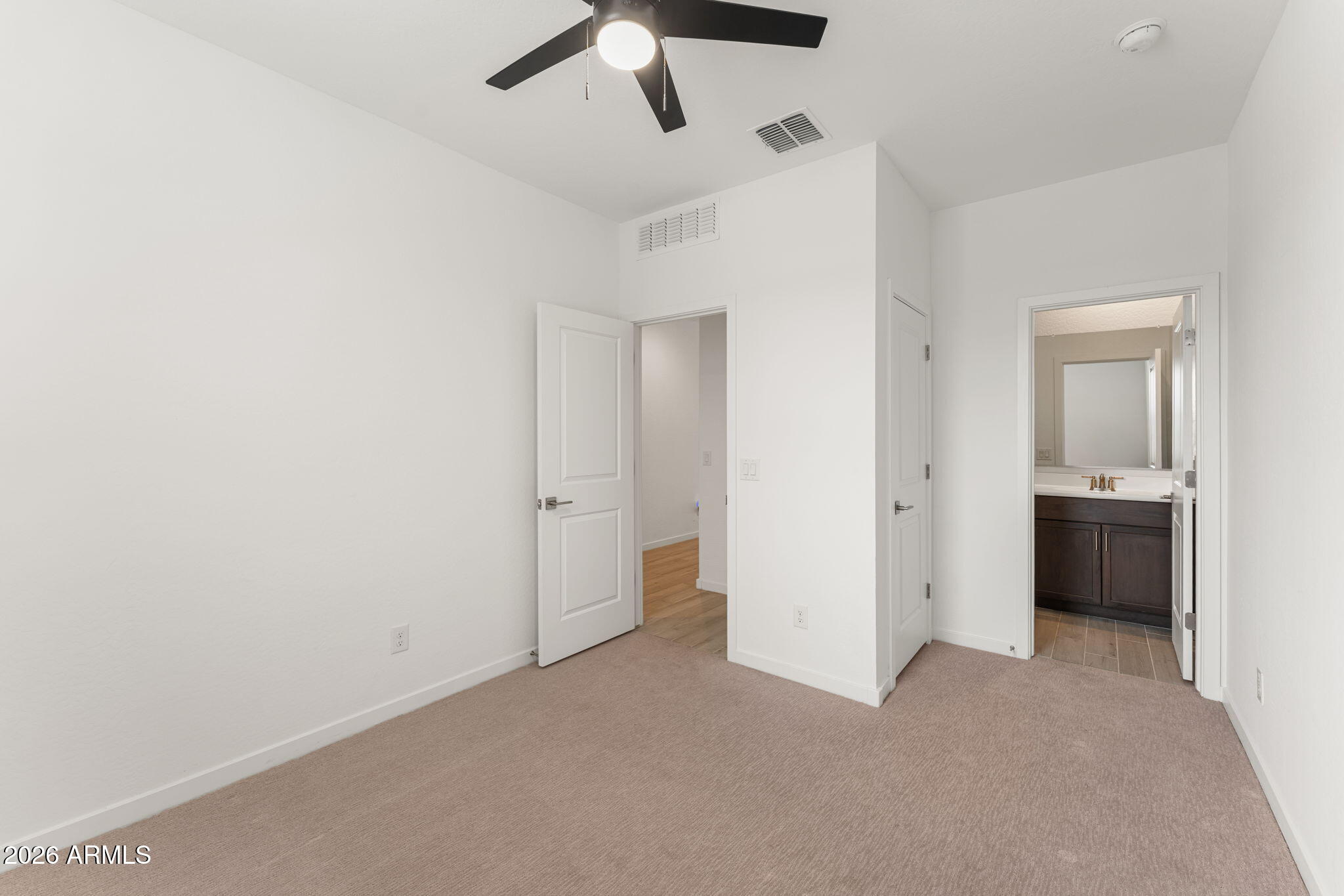4144 E SIDESADDLE Road