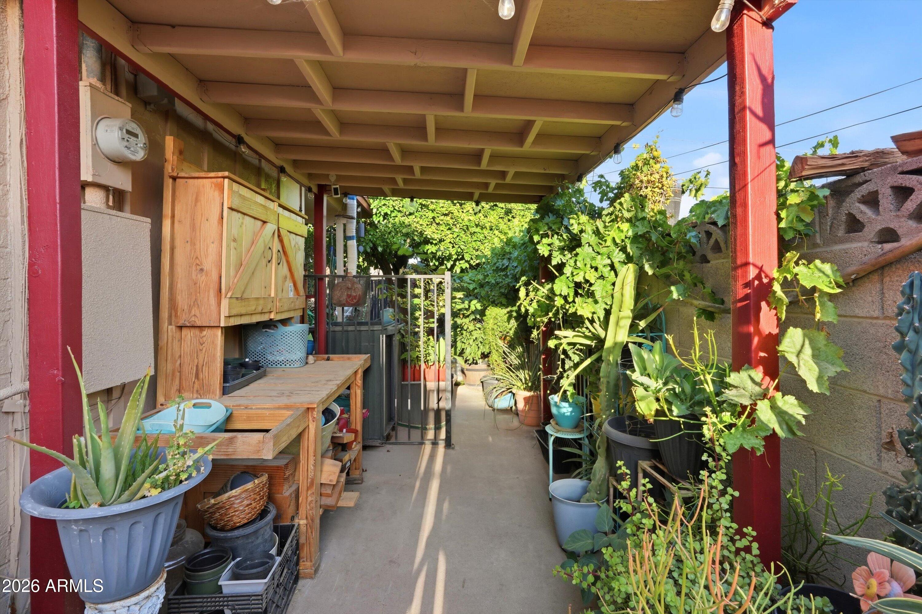 729 S SPENCER