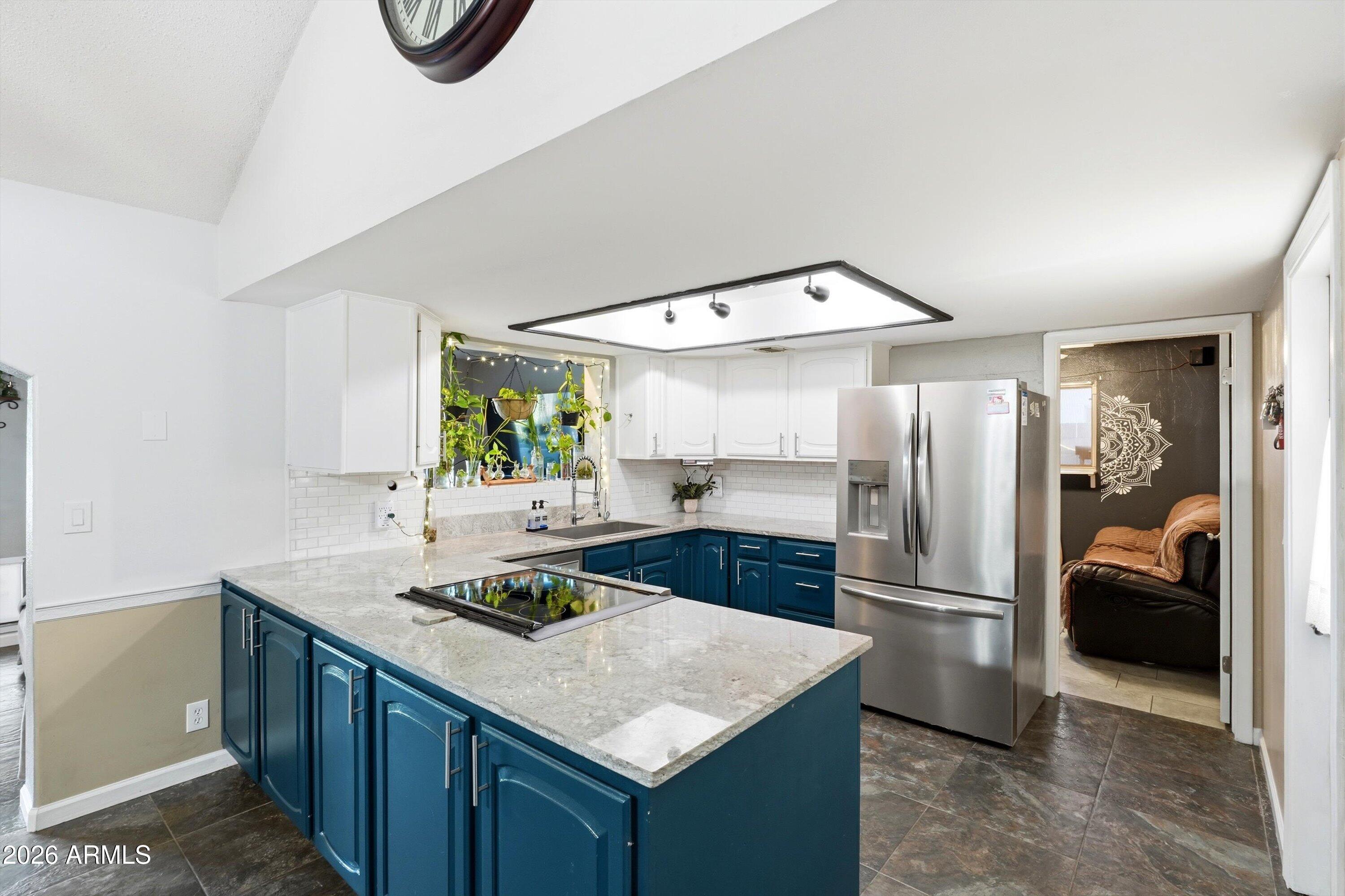 729 S SPENCER