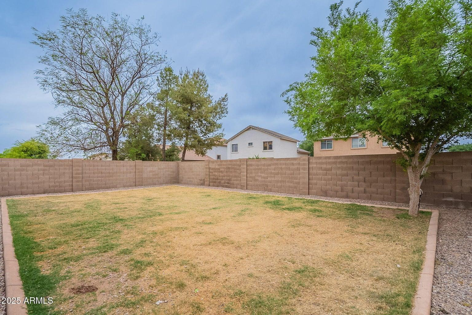 2574 W Sawtooth