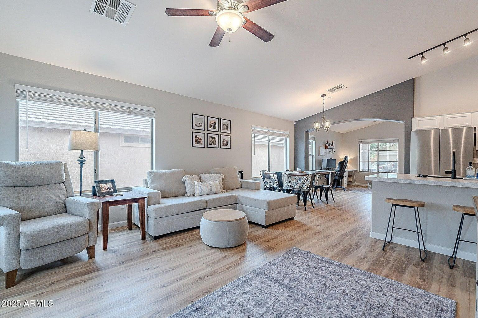 2574 W Sawtooth