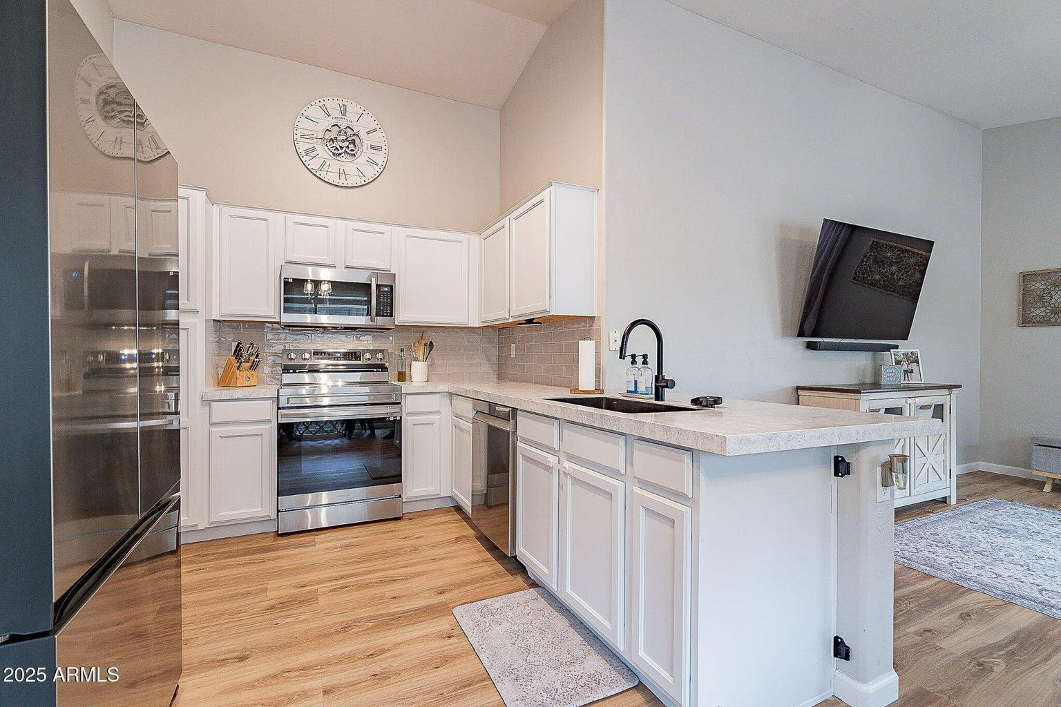 2574 W Sawtooth