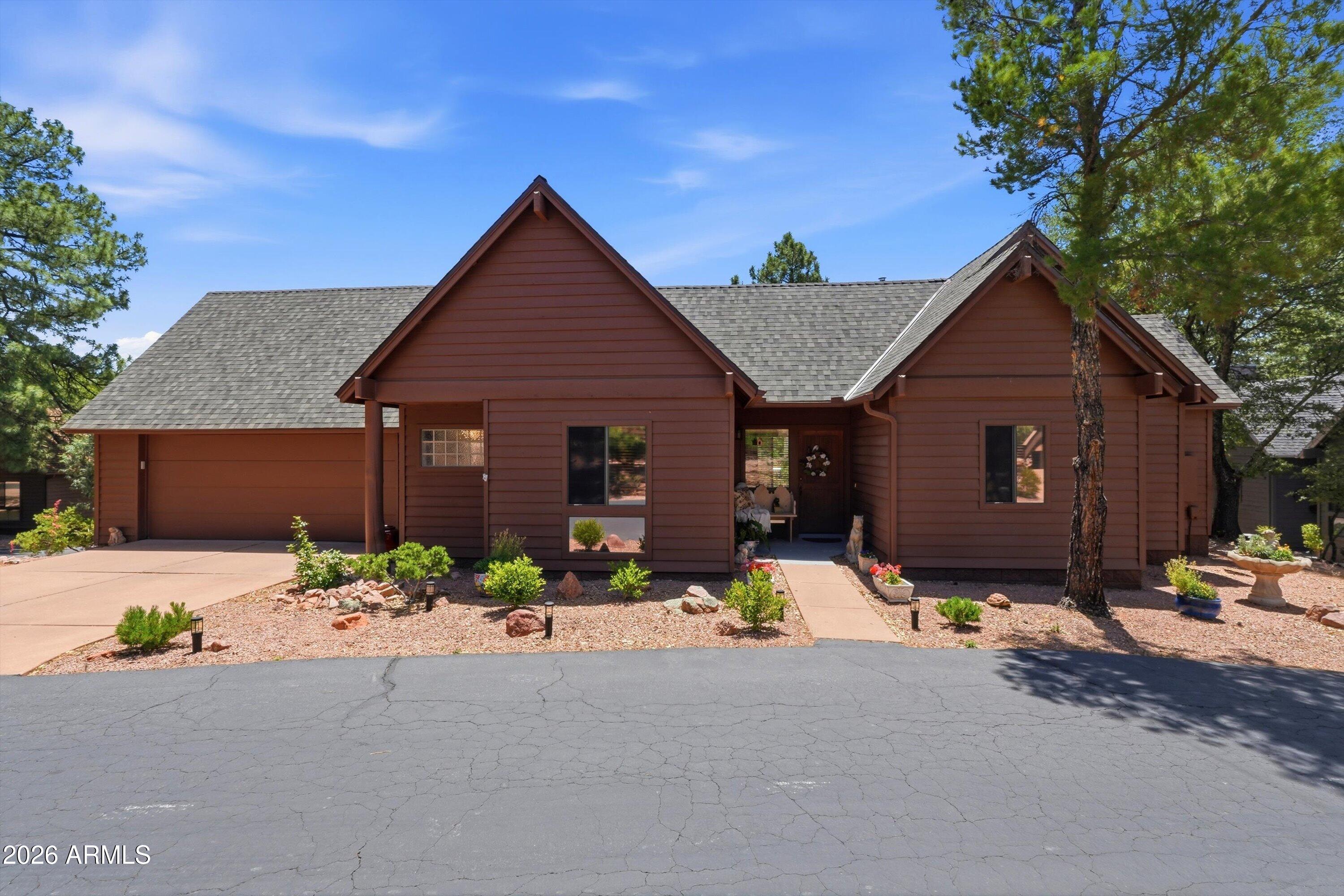 2503 E ELK RUN Court