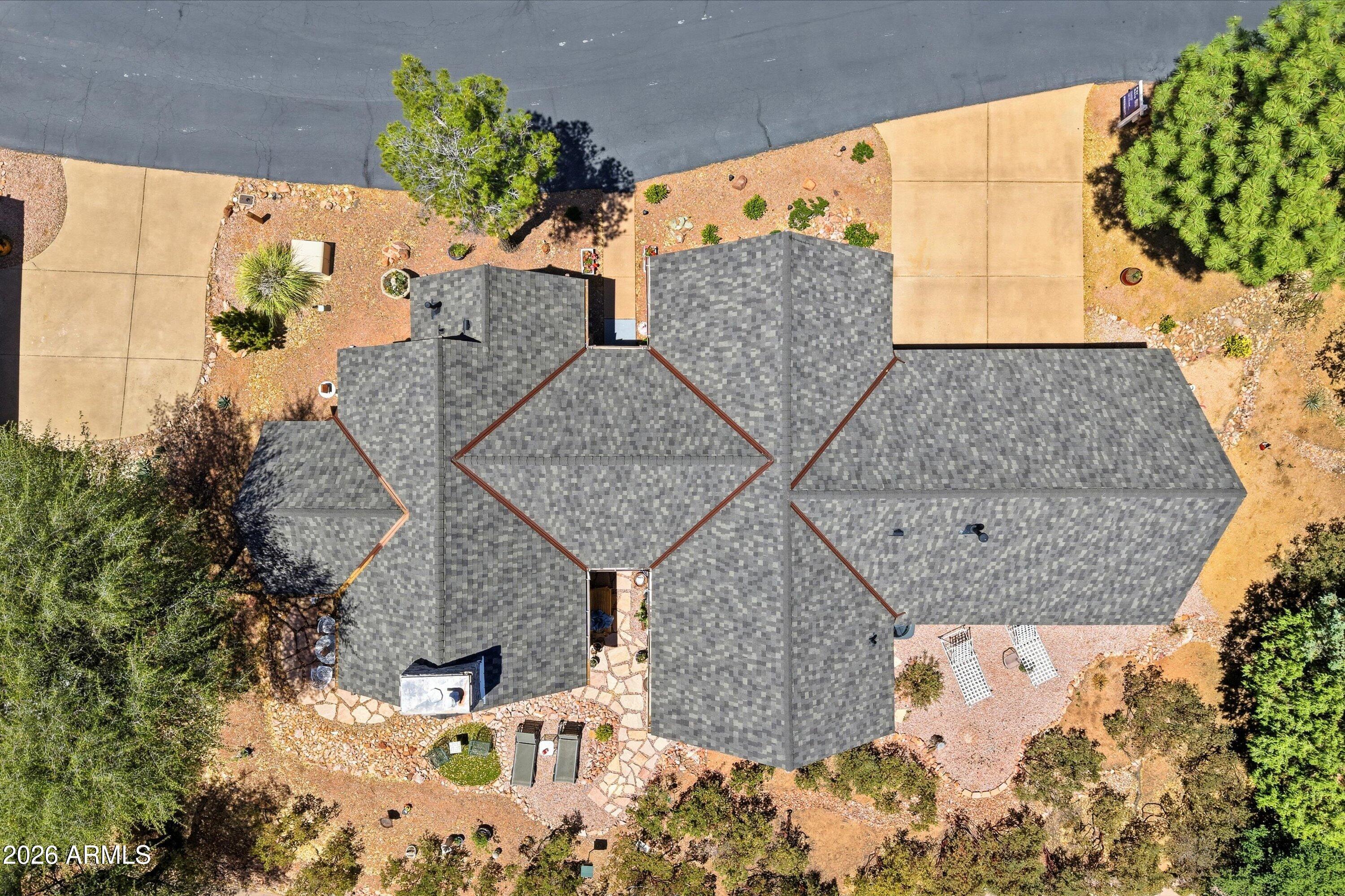 2503 E ELK RUN Court