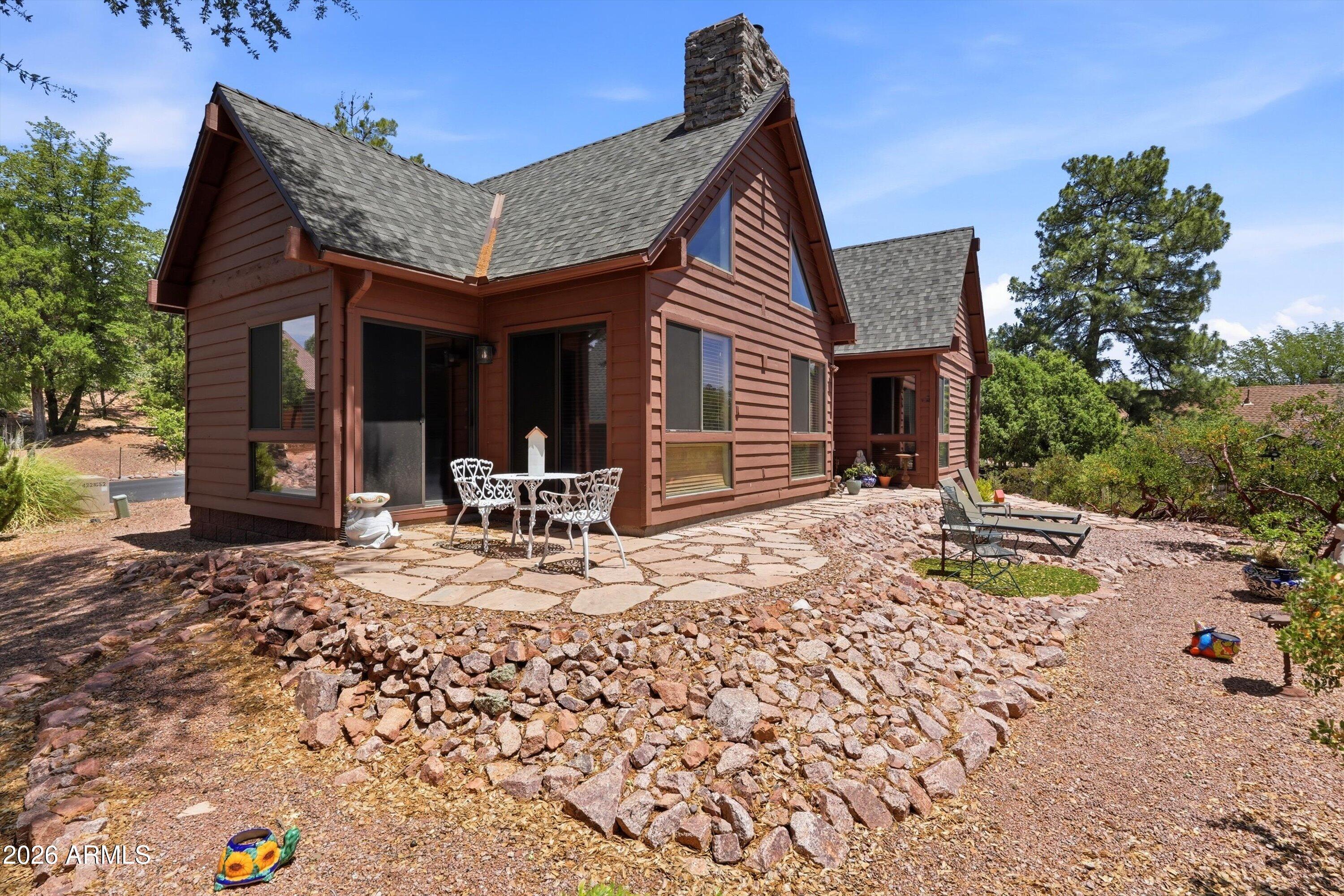 2503 E ELK RUN Court