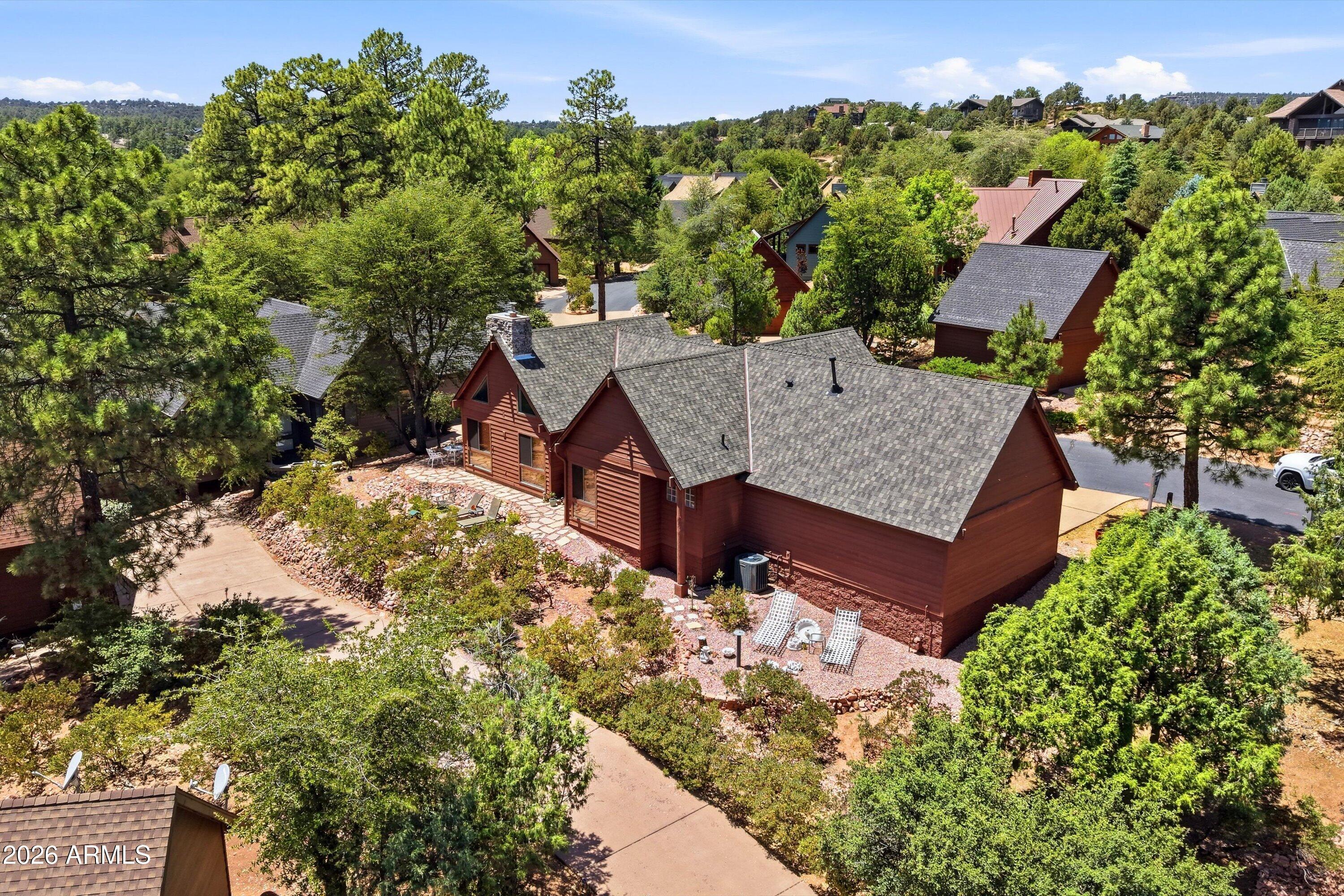 2503 E ELK RUN Court