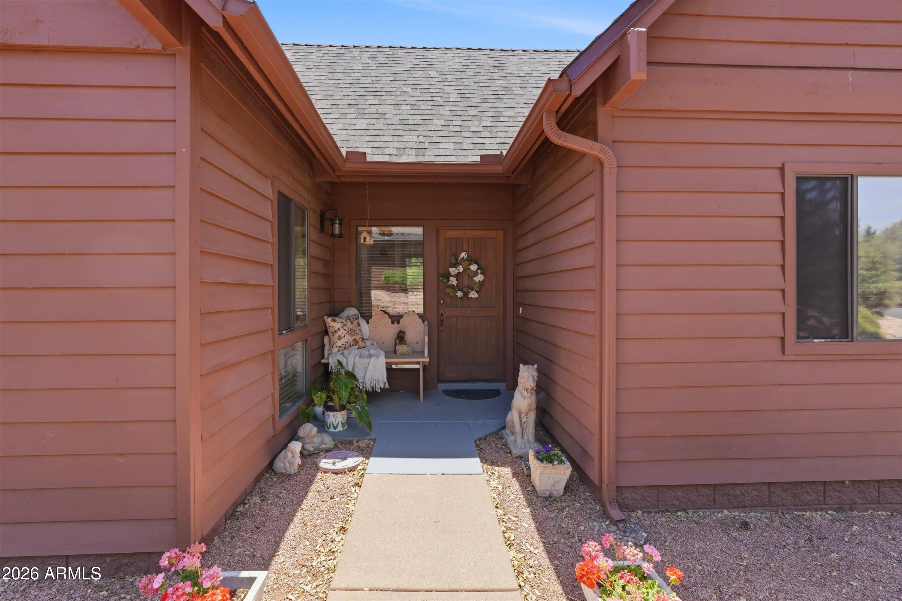 2503 E ELK RUN Court