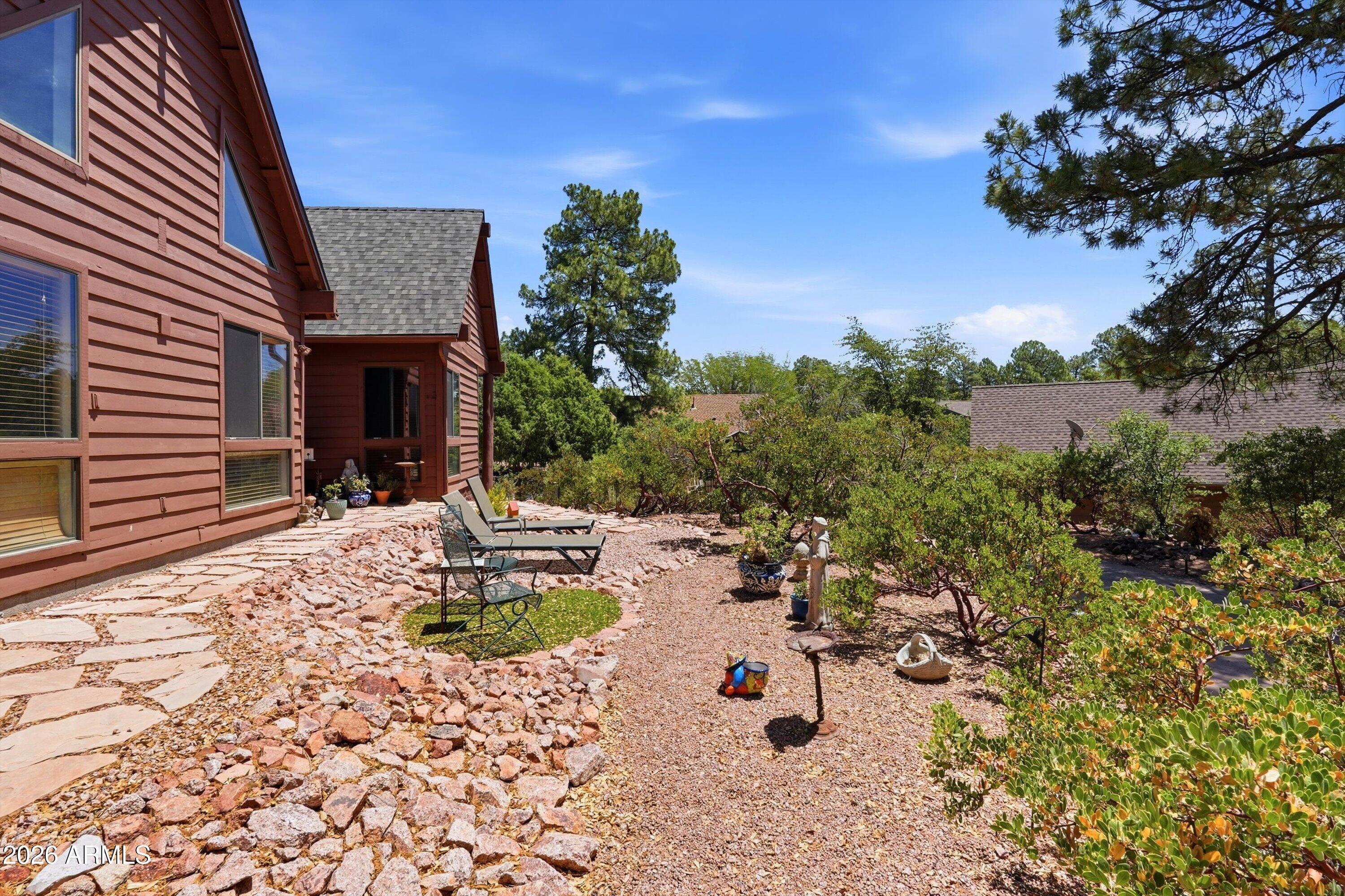 2503 E ELK RUN Court