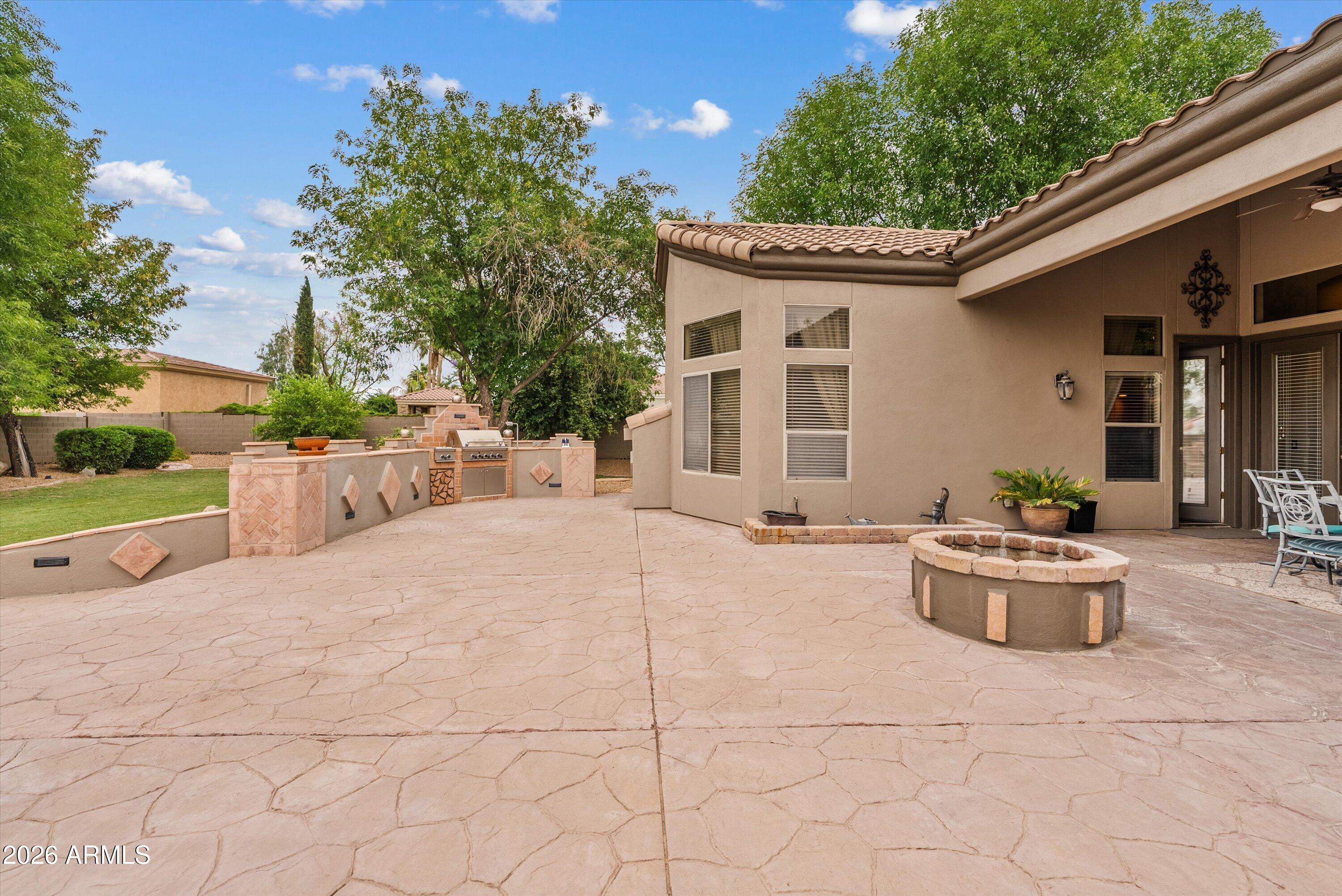 19404 E VIA DEL RANCHO