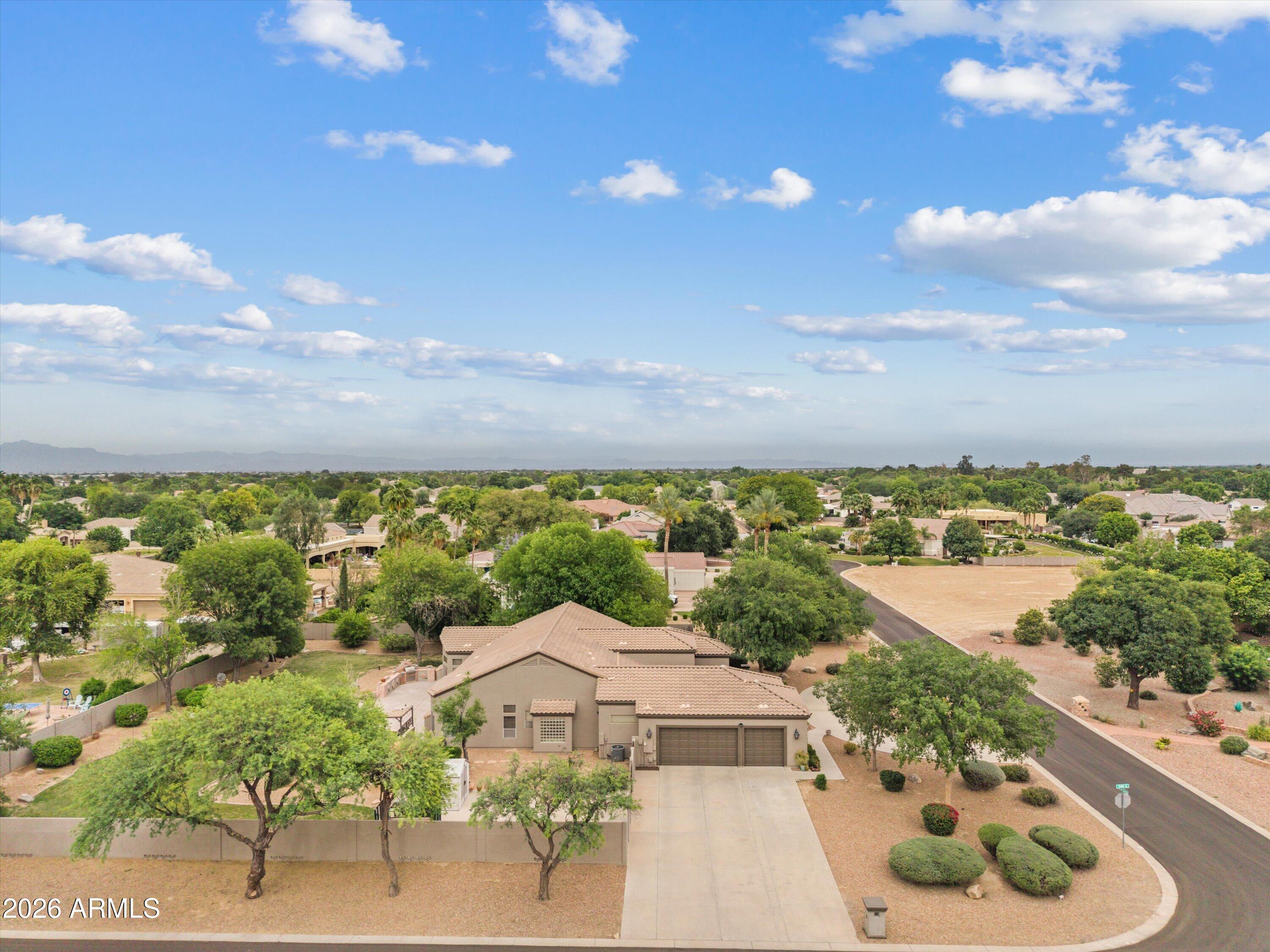 19404 E VIA DEL RANCHO