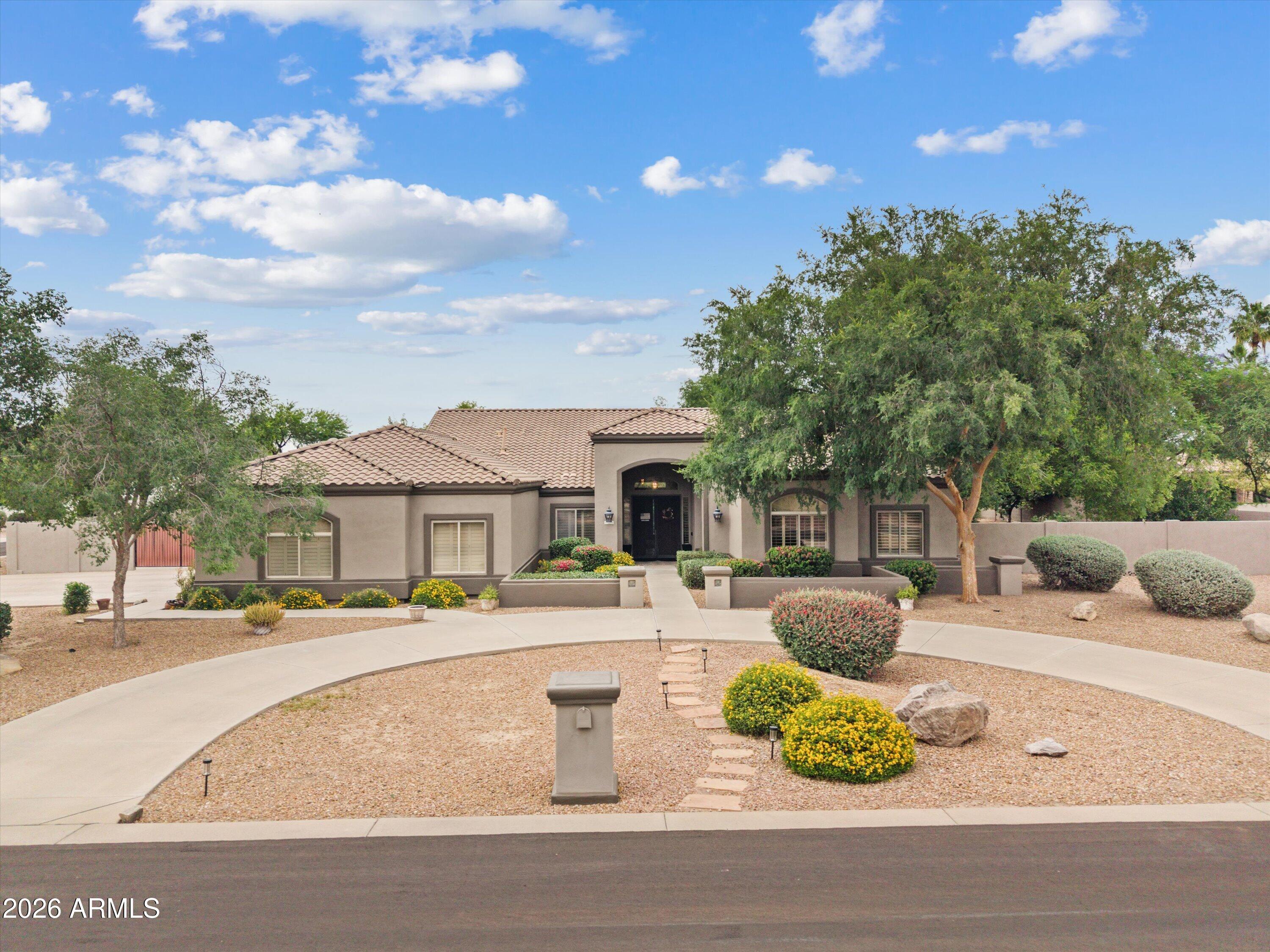 19404 E VIA DEL RANCHO