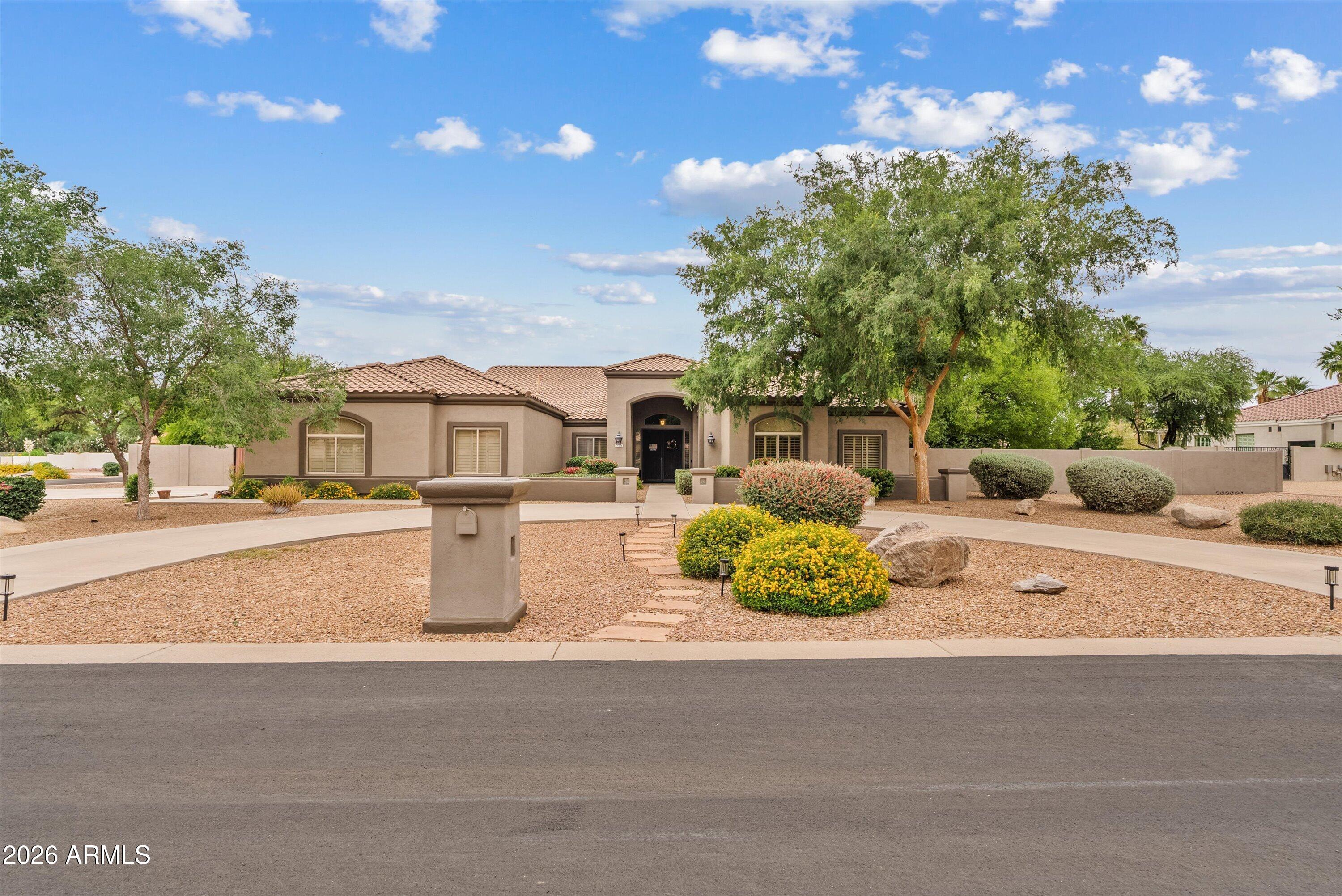 19404 E VIA DEL RANCHO