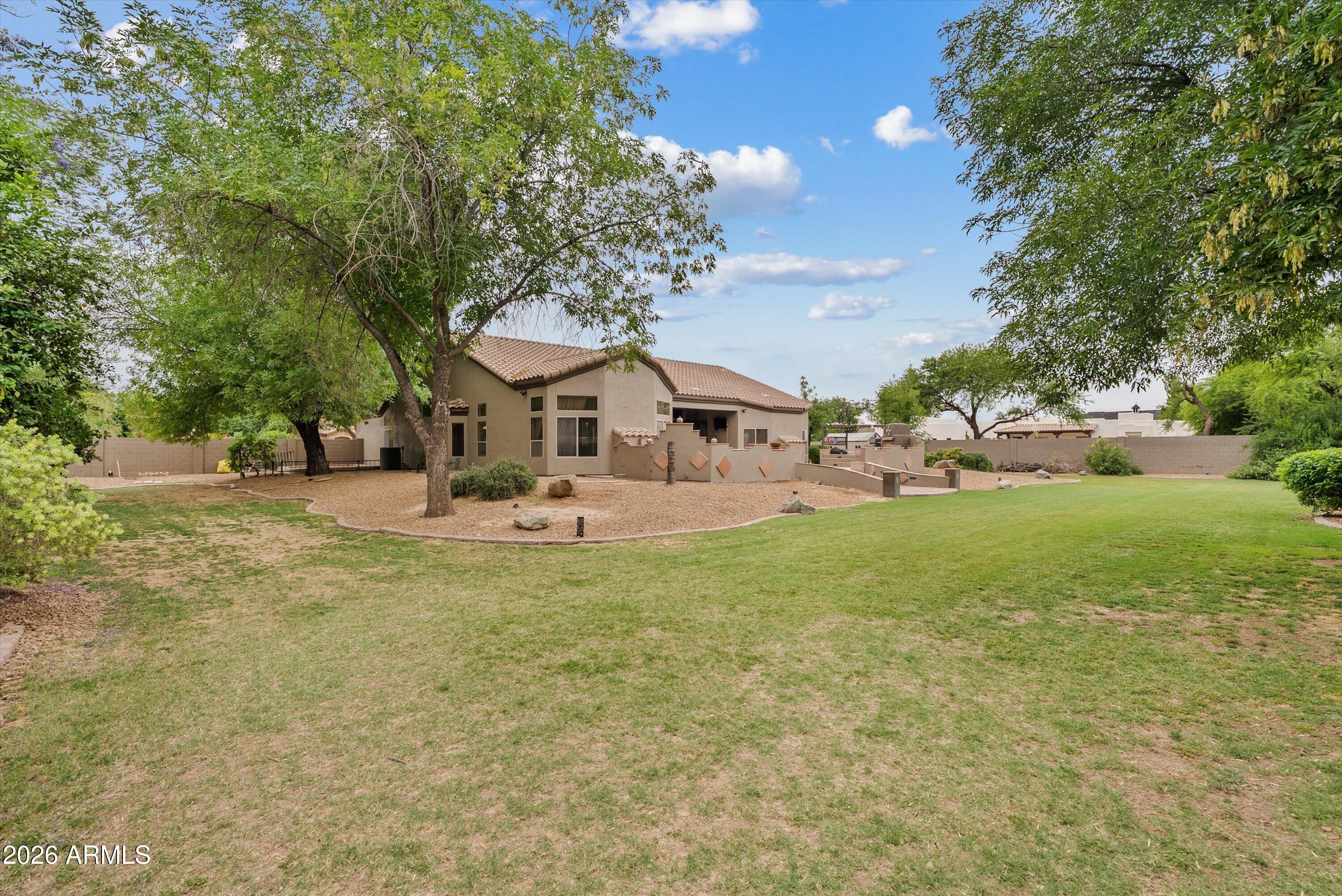 19404 E VIA DEL RANCHO