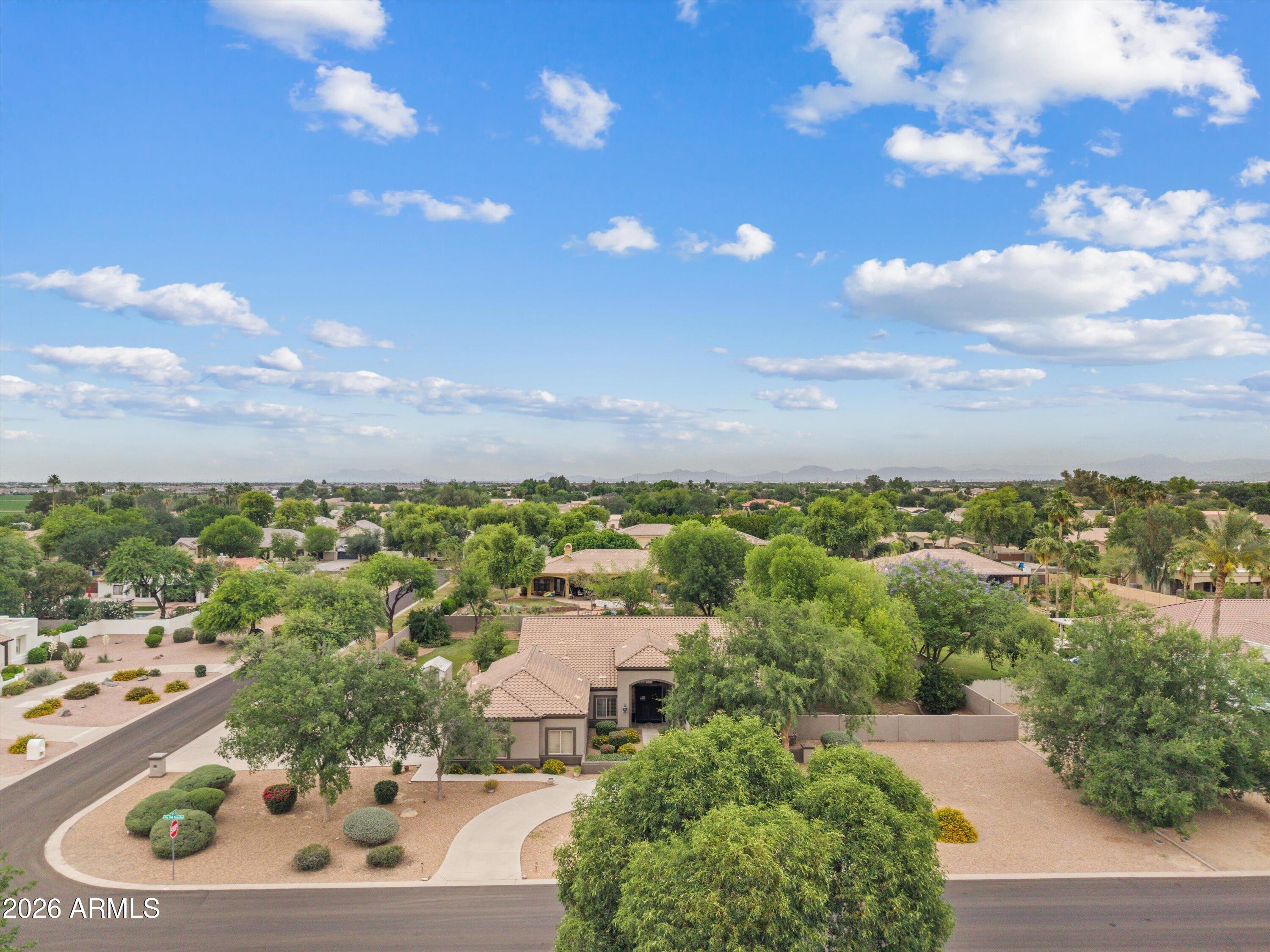 19404 E VIA DEL RANCHO