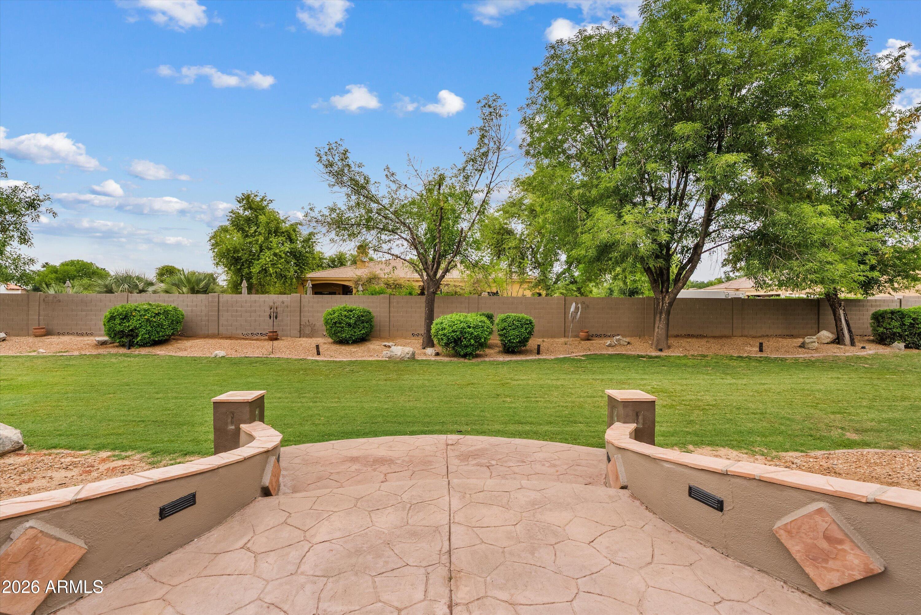 19404 E VIA DEL RANCHO