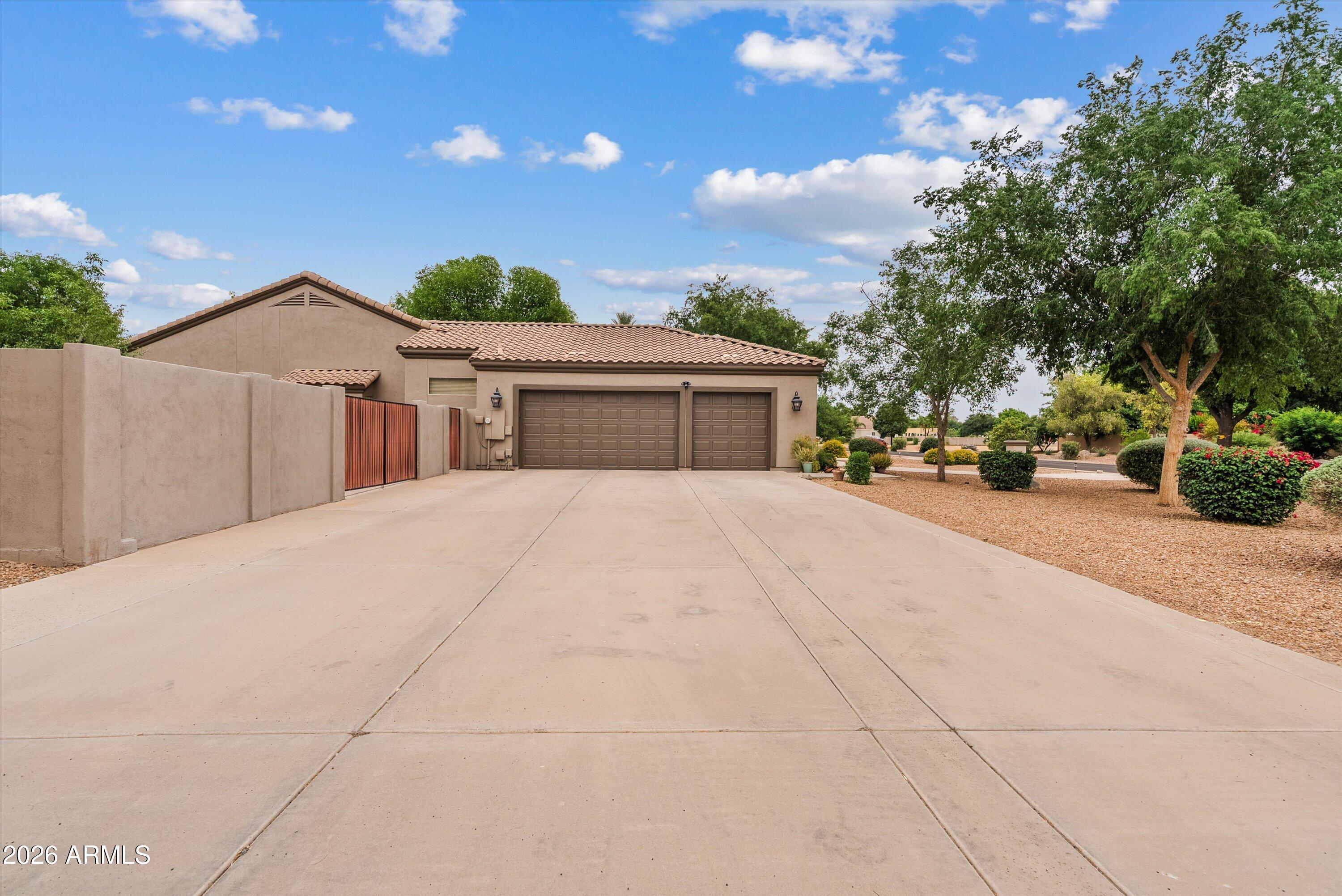 19404 E VIA DEL RANCHO