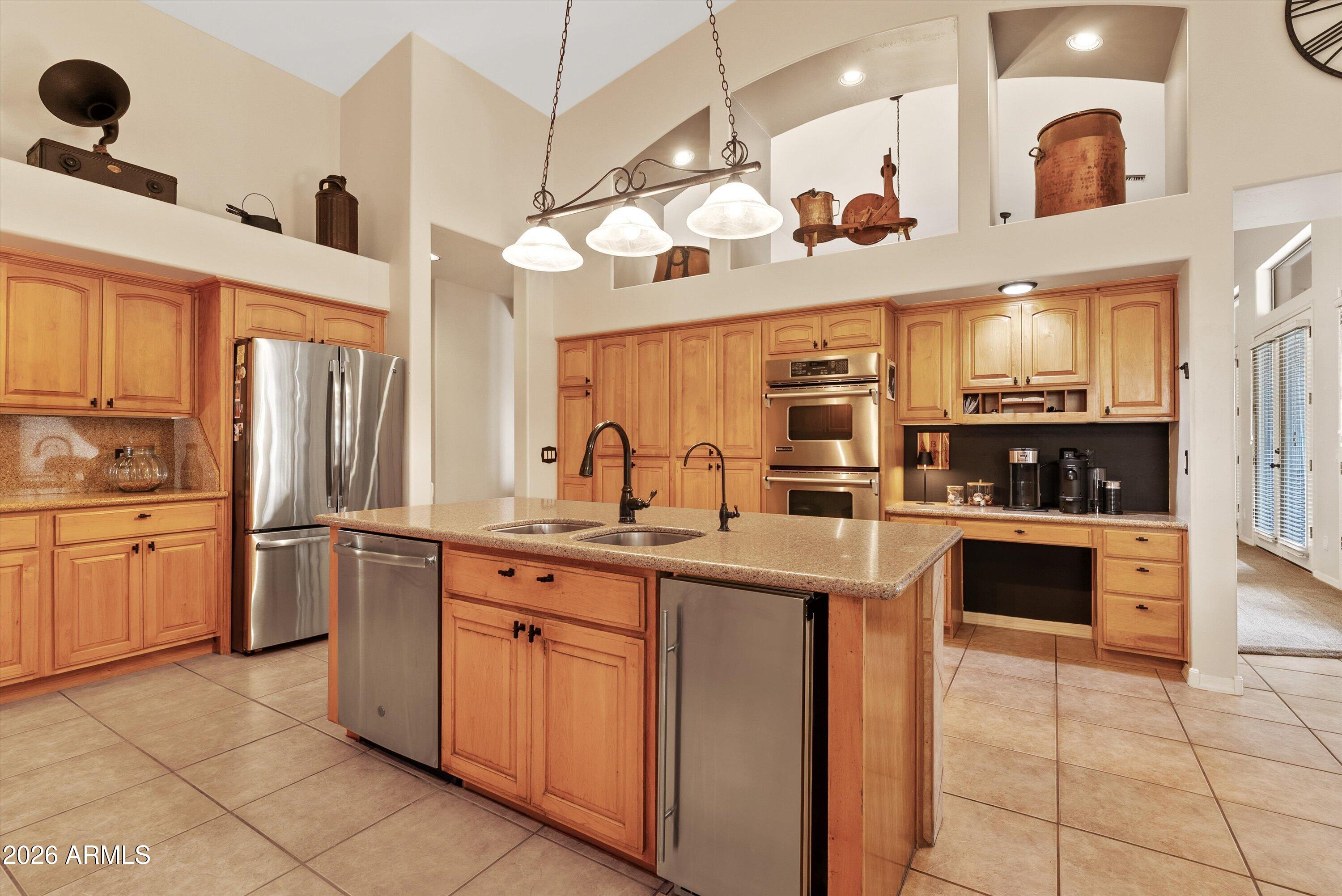 19404 E VIA DEL RANCHO