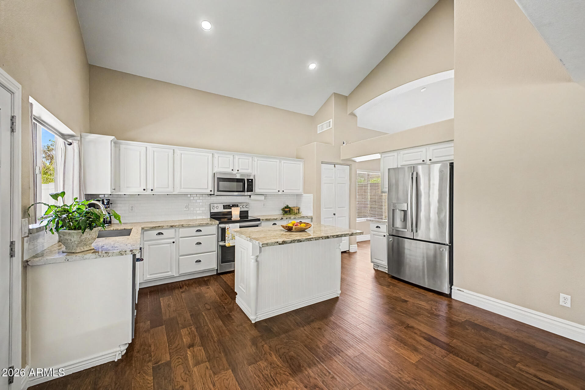 7152 W IRMA Lane