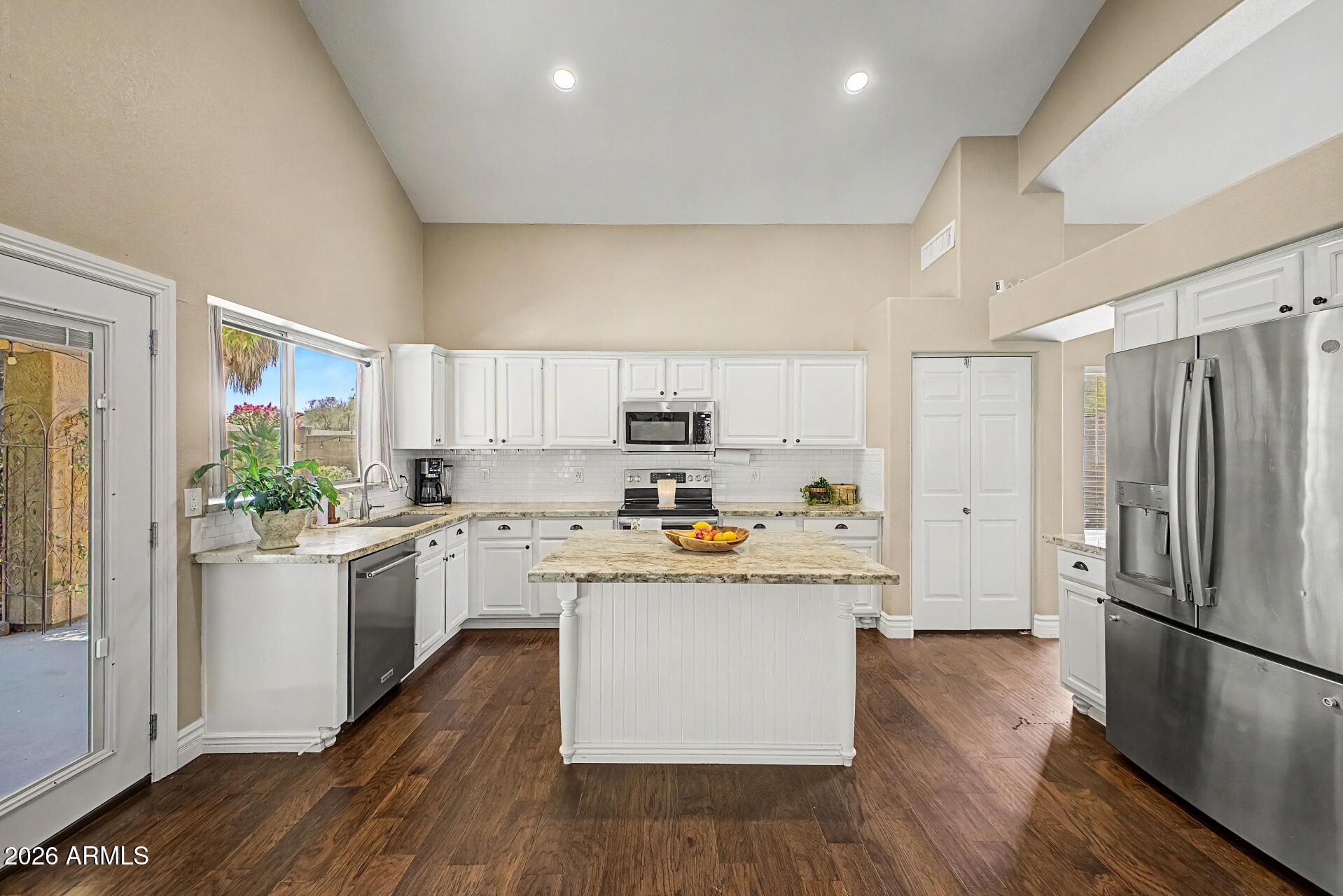 7152 W IRMA Lane