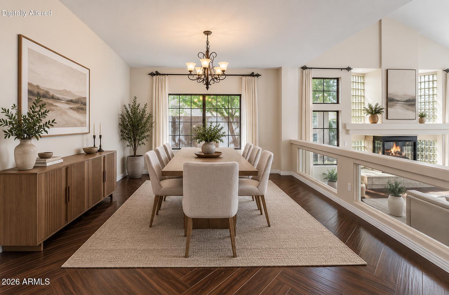 935 E SAN CARLOS Way