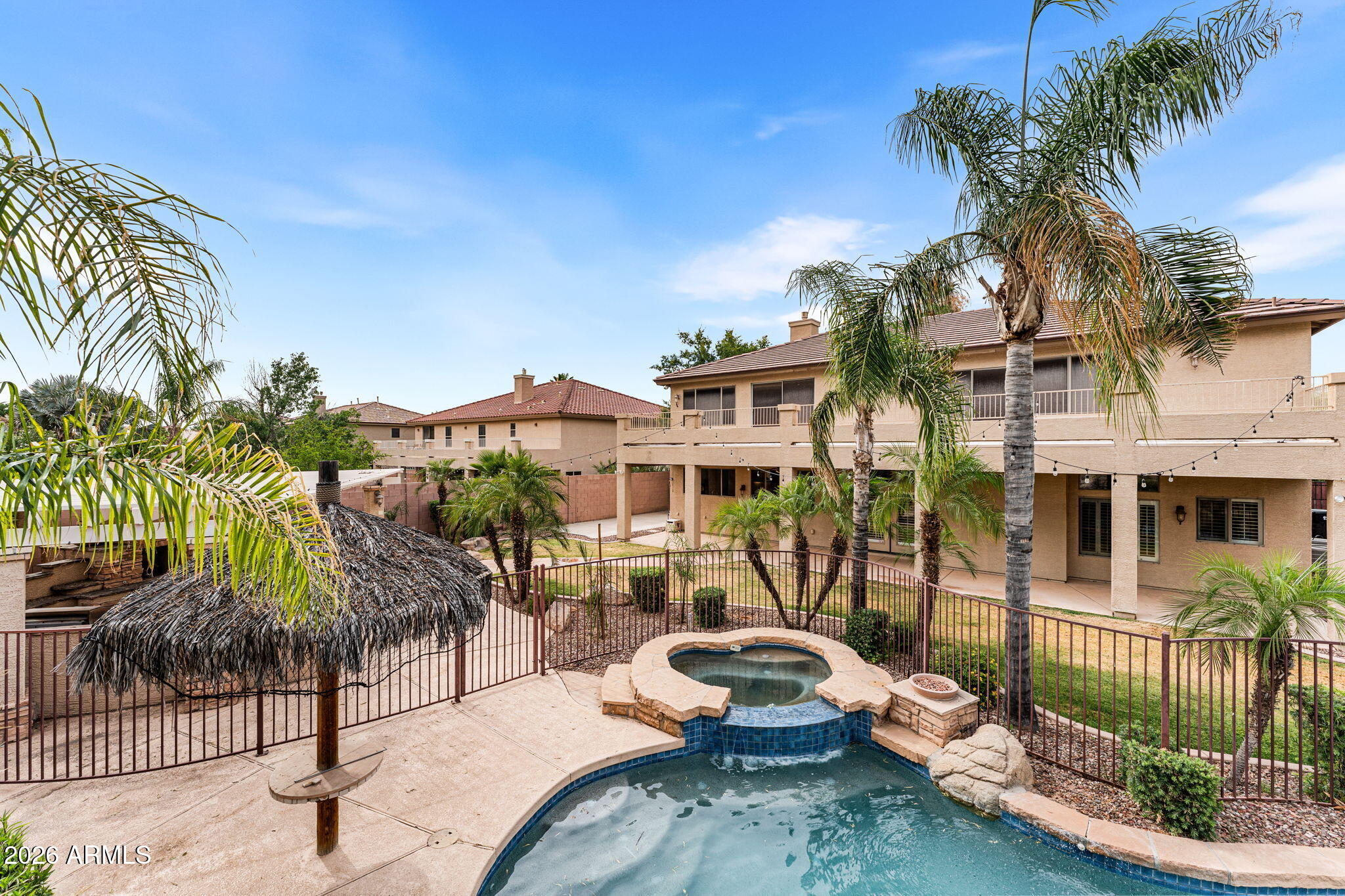 935 E SAN CARLOS Way
