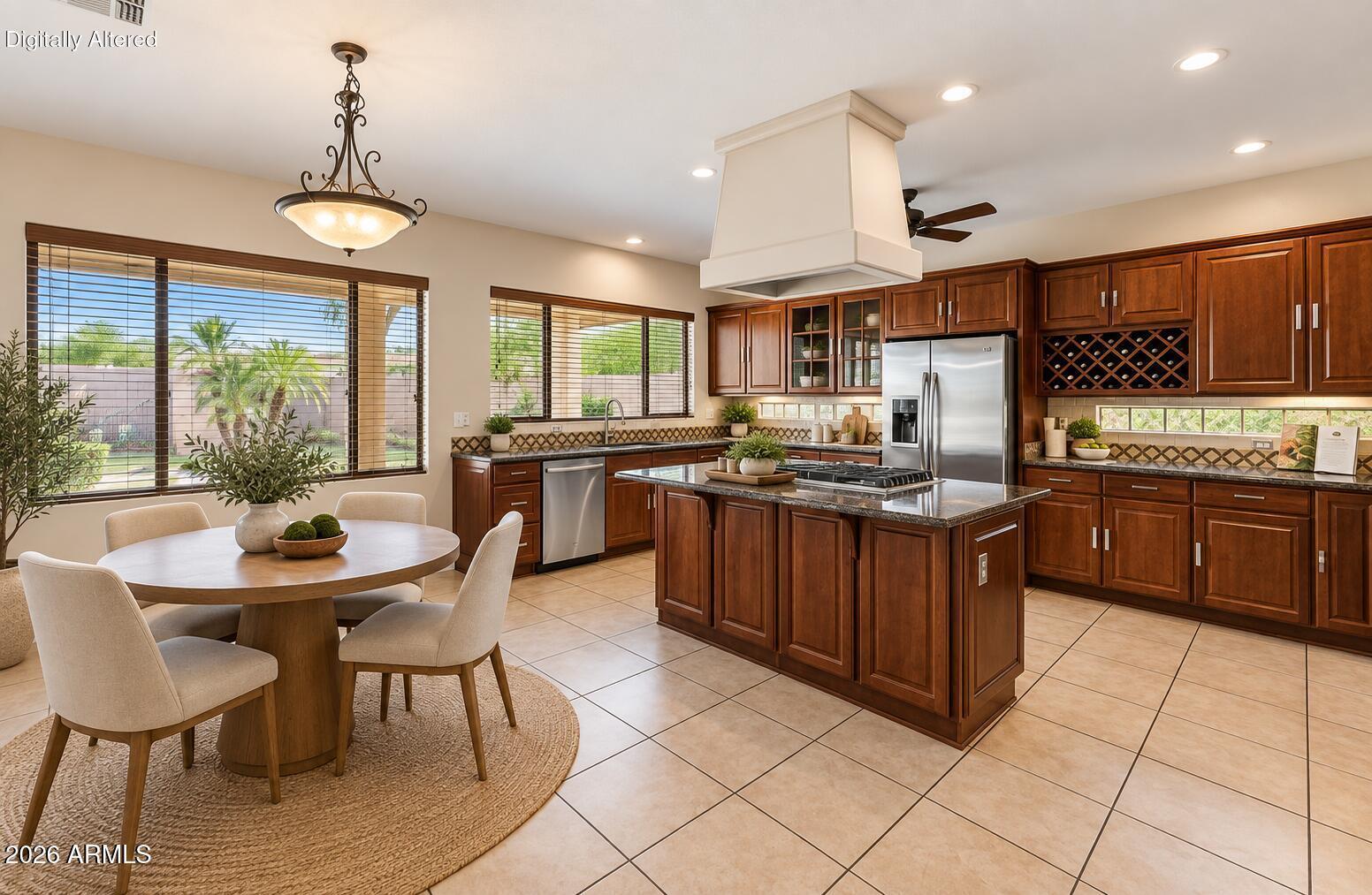 935 E SAN CARLOS Way