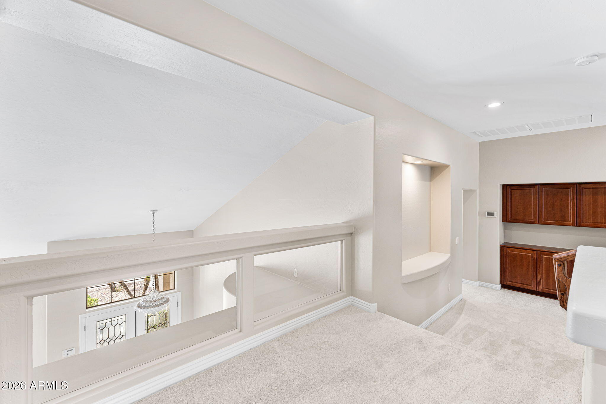 935 E SAN CARLOS Way