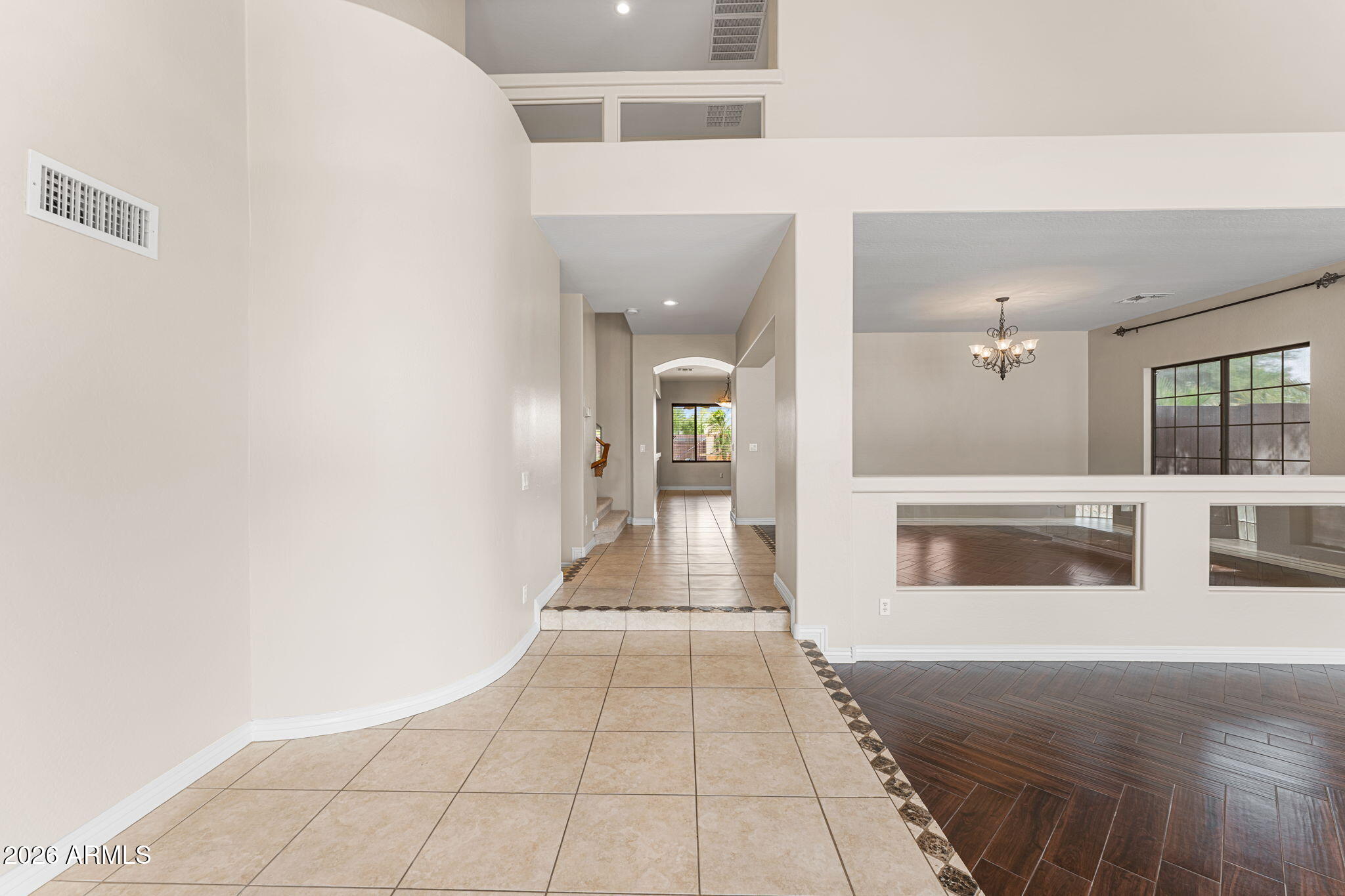935 E SAN CARLOS Way