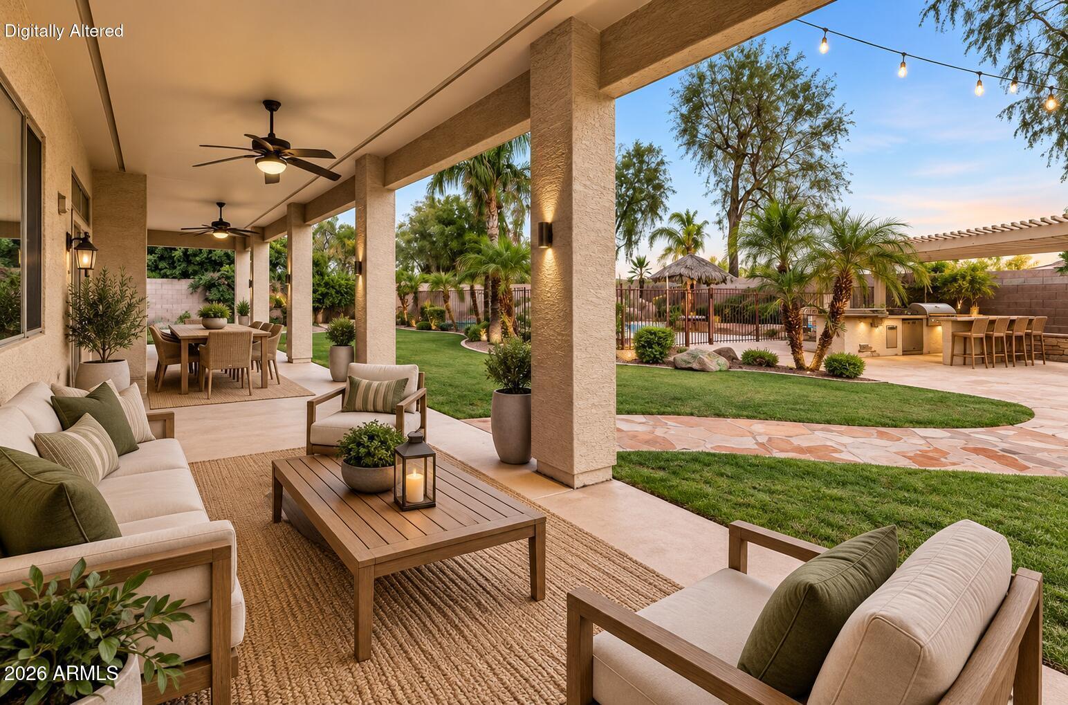 935 E SAN CARLOS Way