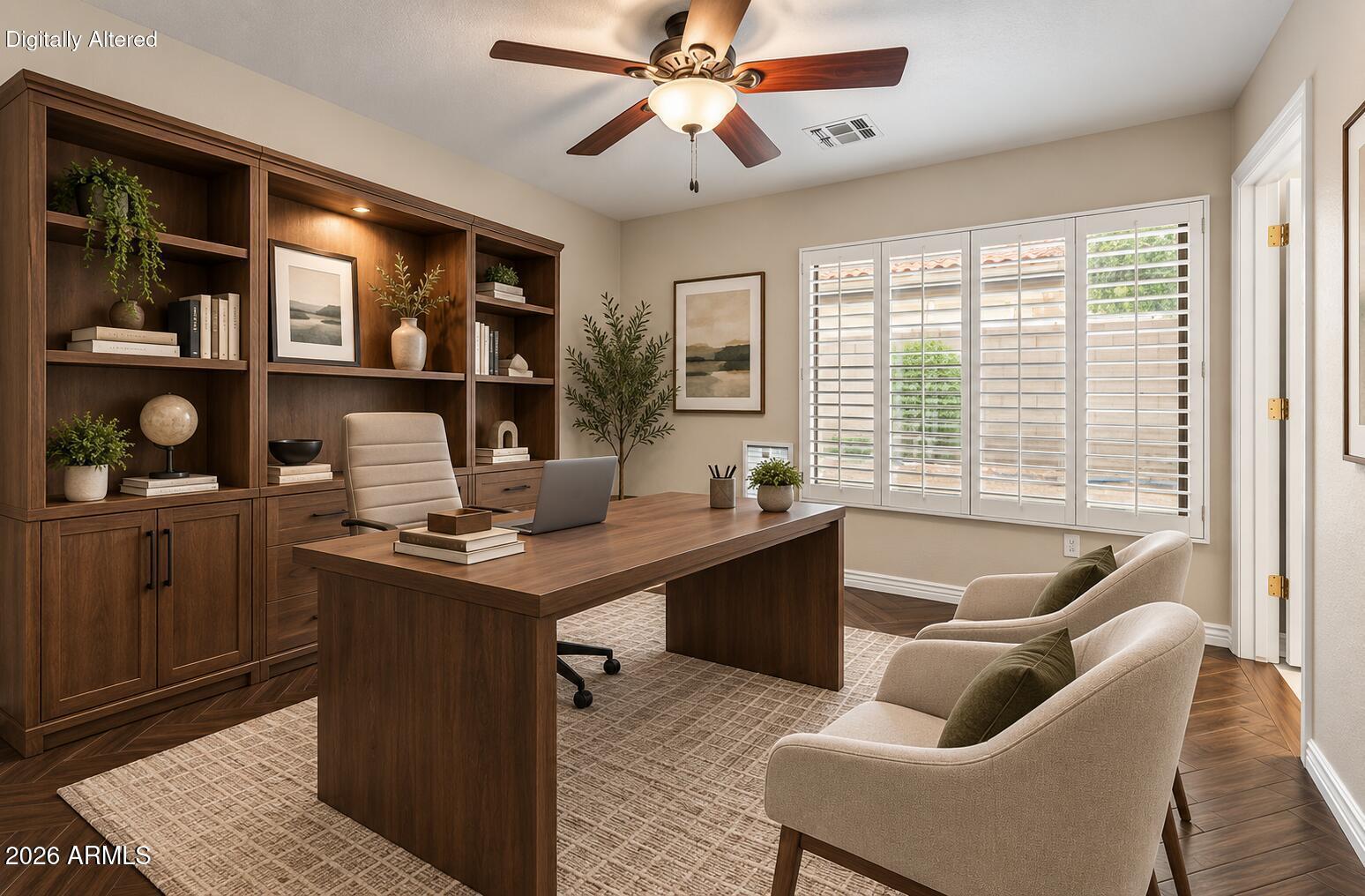 935 E SAN CARLOS Way
