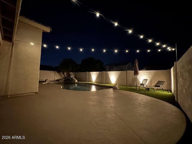 3089 N 86TH Place