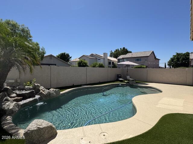 3089 N 86TH Place
