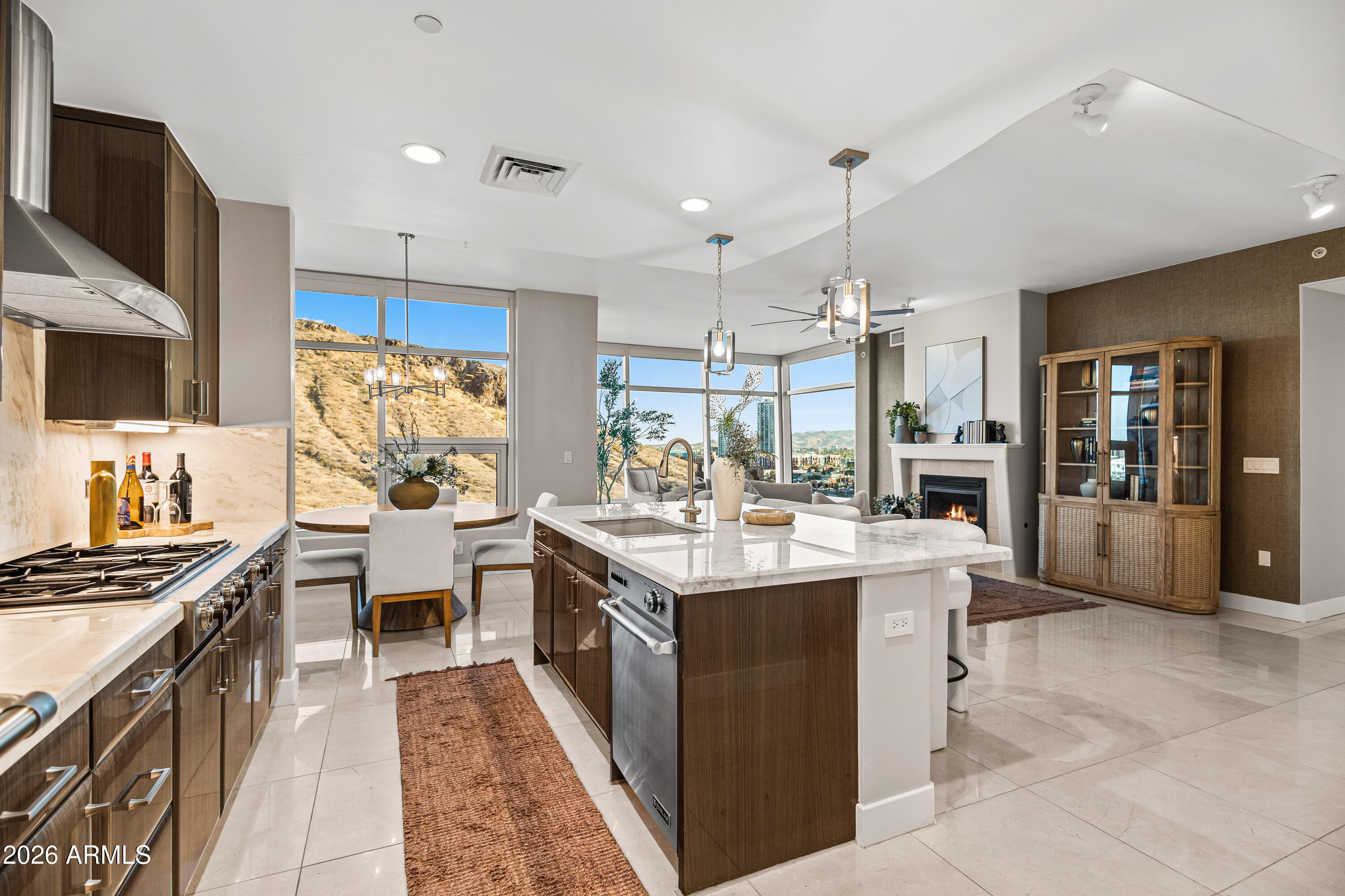 140 E RIO SALADO Parkway 1101