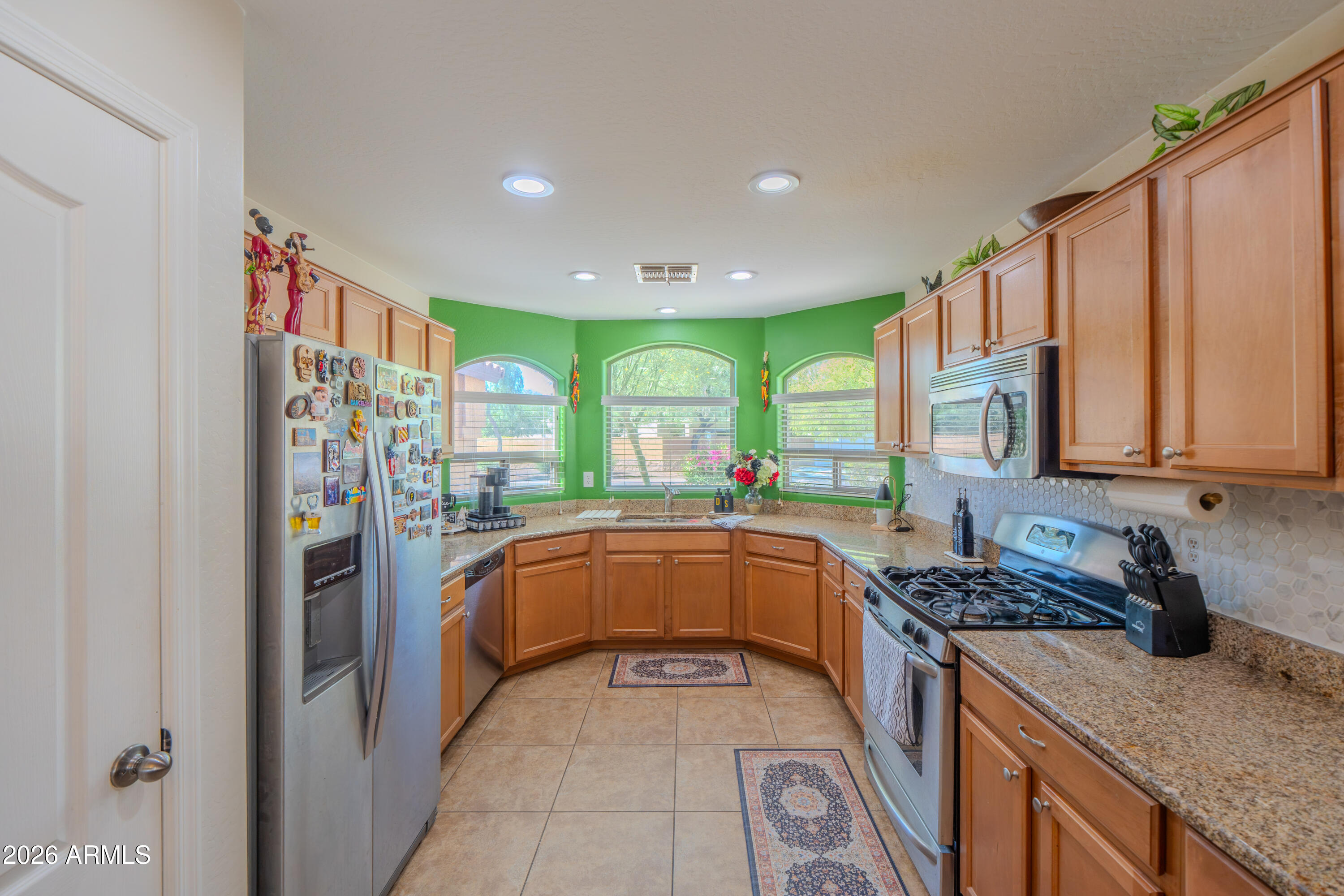 2907 E WHISPERING WIND Drive