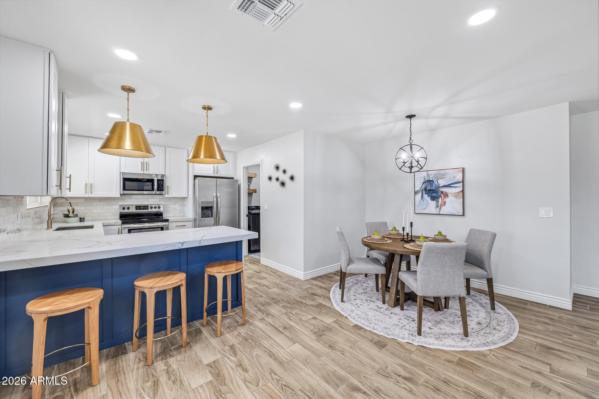833 E Le Marche Avenue