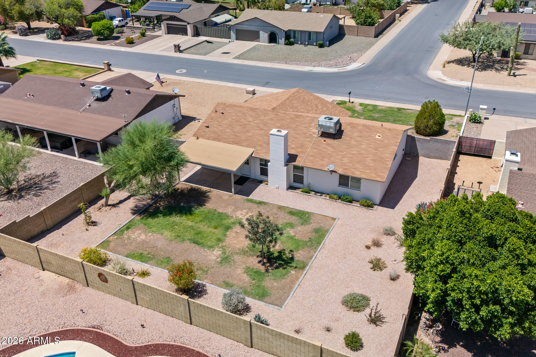 833 E Le Marche Avenue