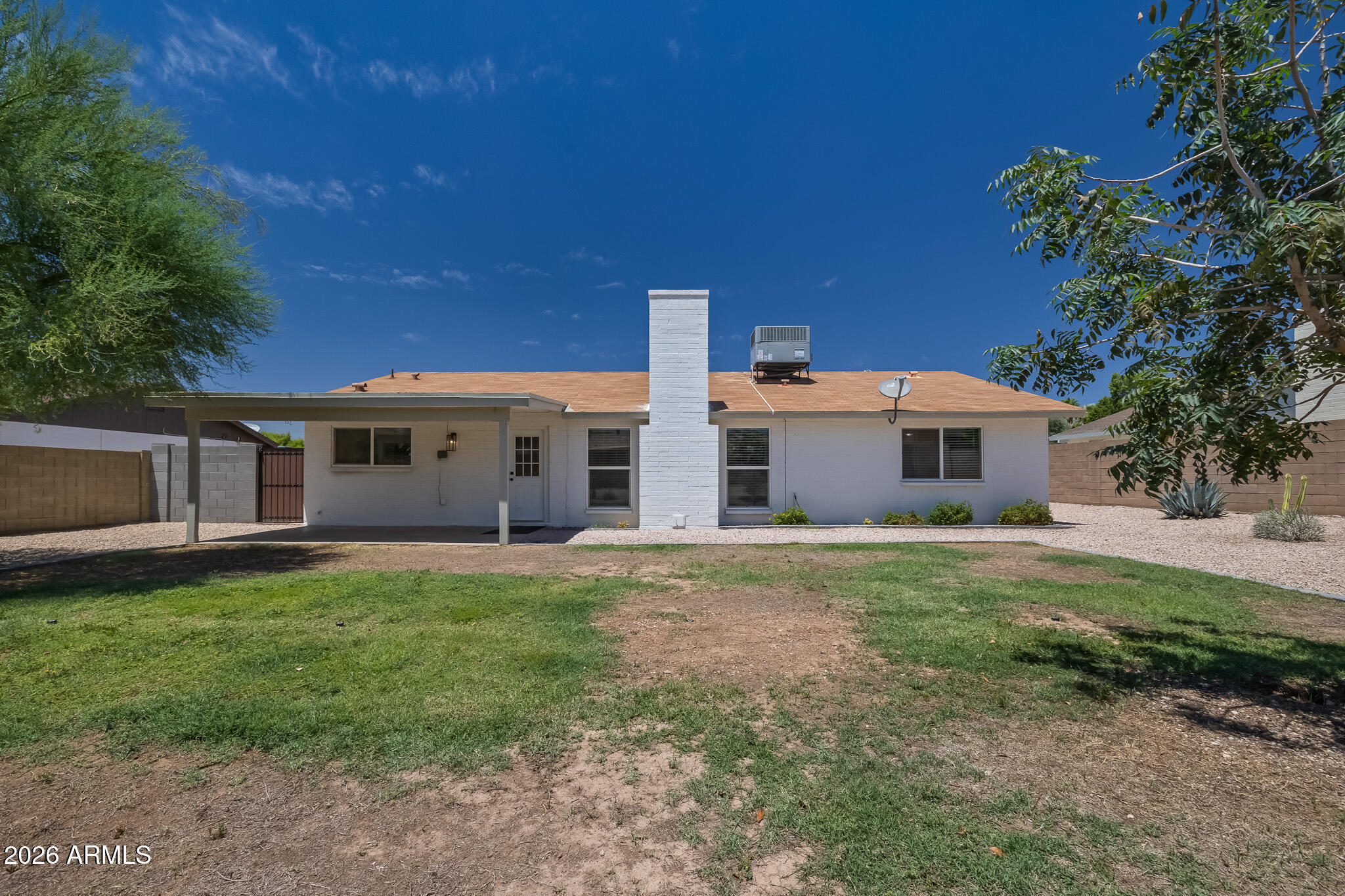 833 E Le Marche Avenue