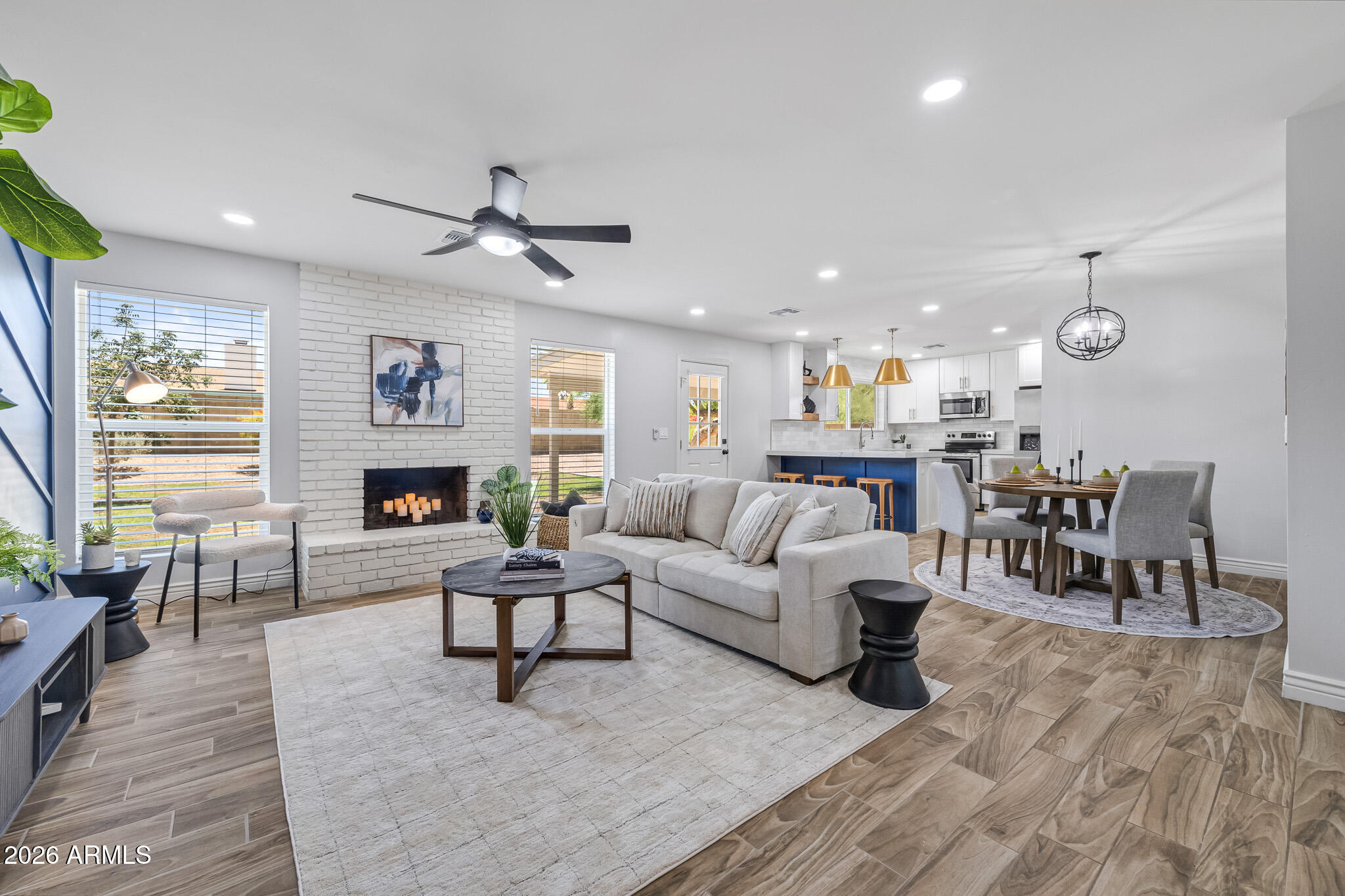 833 E Le Marche Avenue
