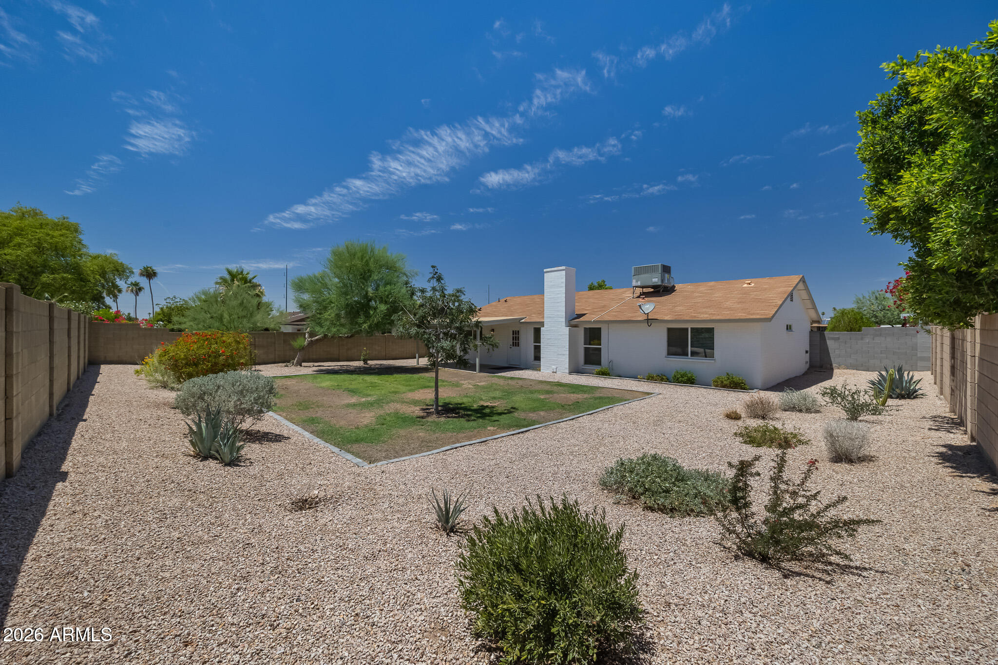 833 E Le Marche Avenue