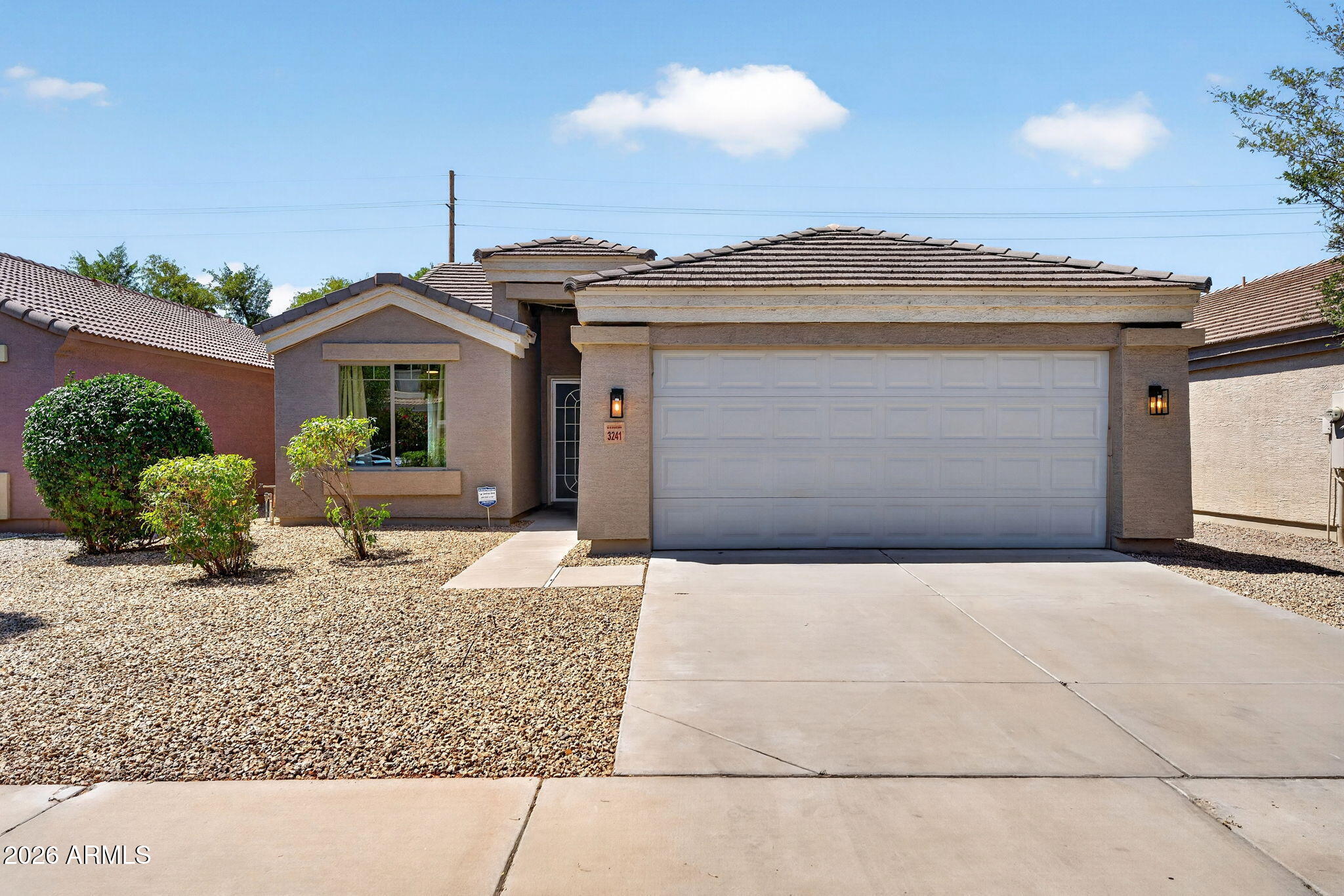 3241 W HUNTINGTON Drive