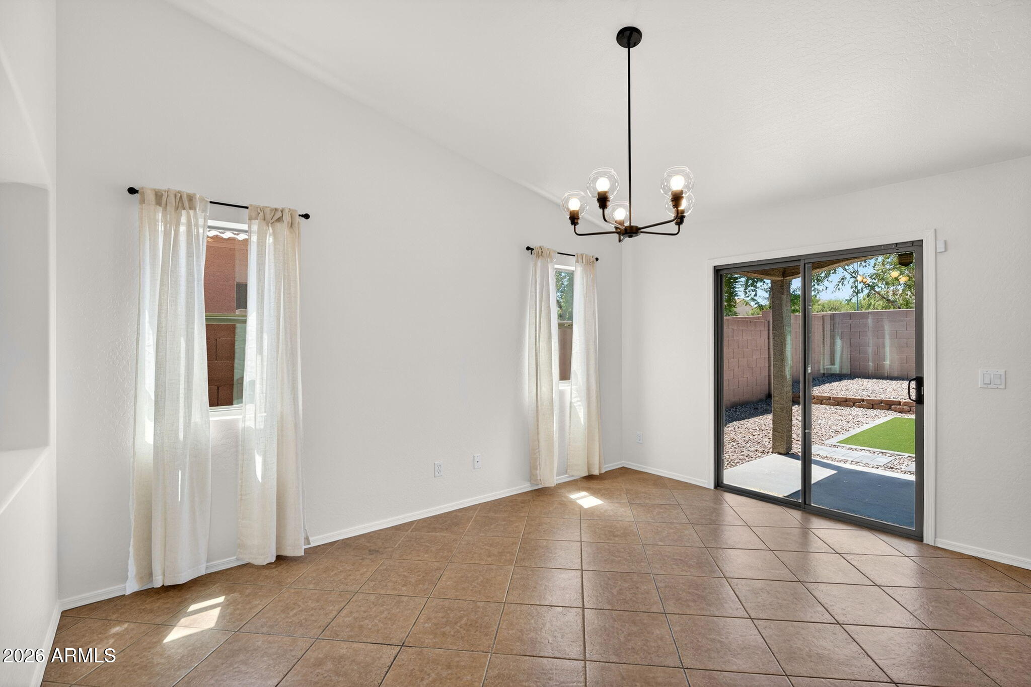 3241 W HUNTINGTON Drive